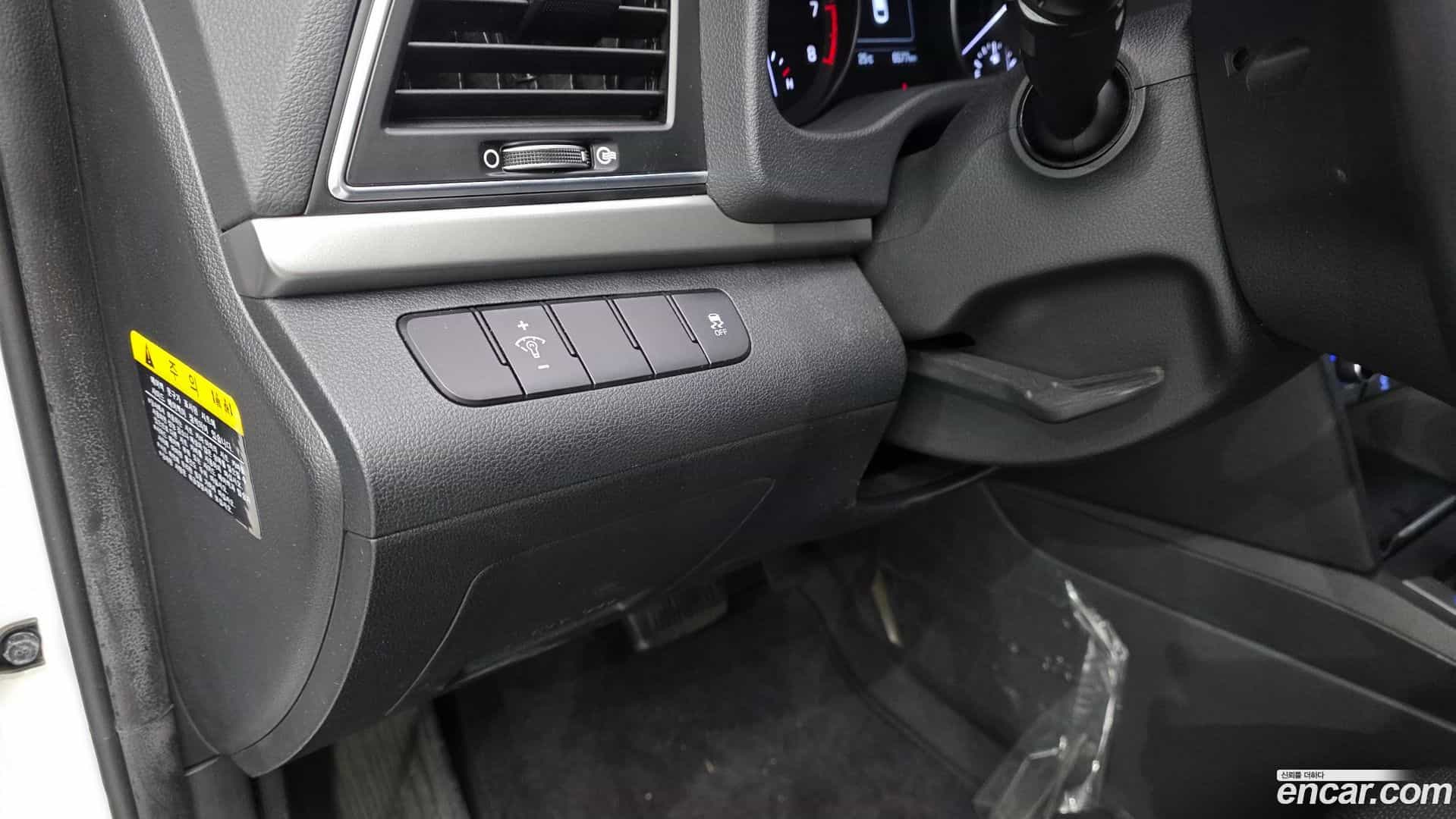 AVANTE Hyundai 2016.8-OPTION-022