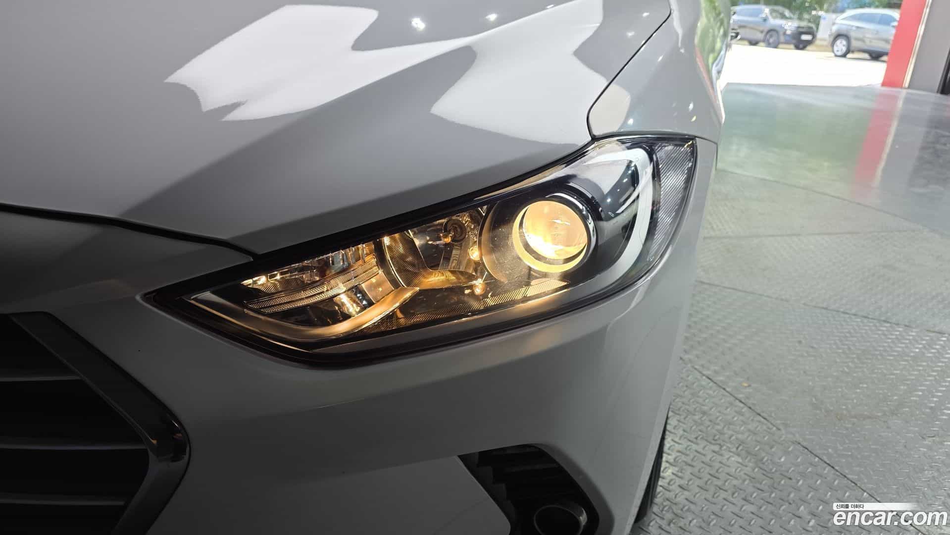 AVANTE Hyundai 2016.8-OUTER-032