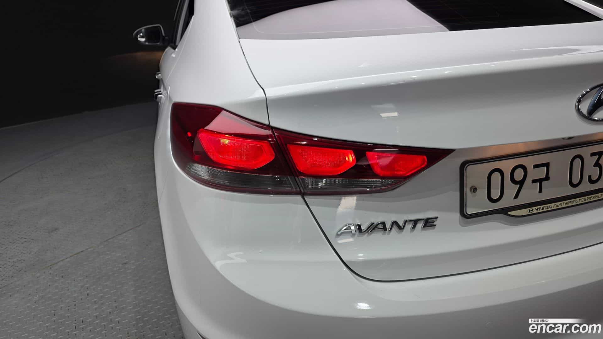 AVANTE Hyundai 2016.8-OUTER-033