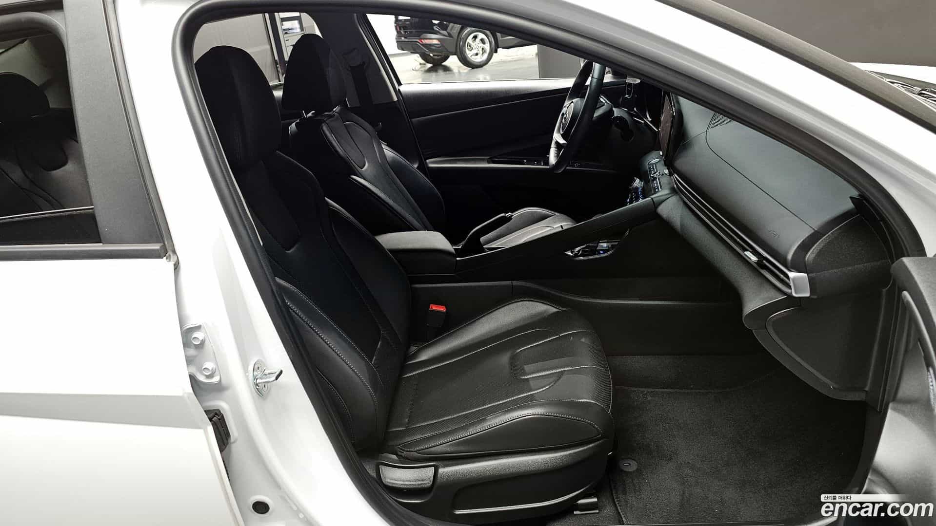 AVANTE Hyundai 2023.3-INNER-010