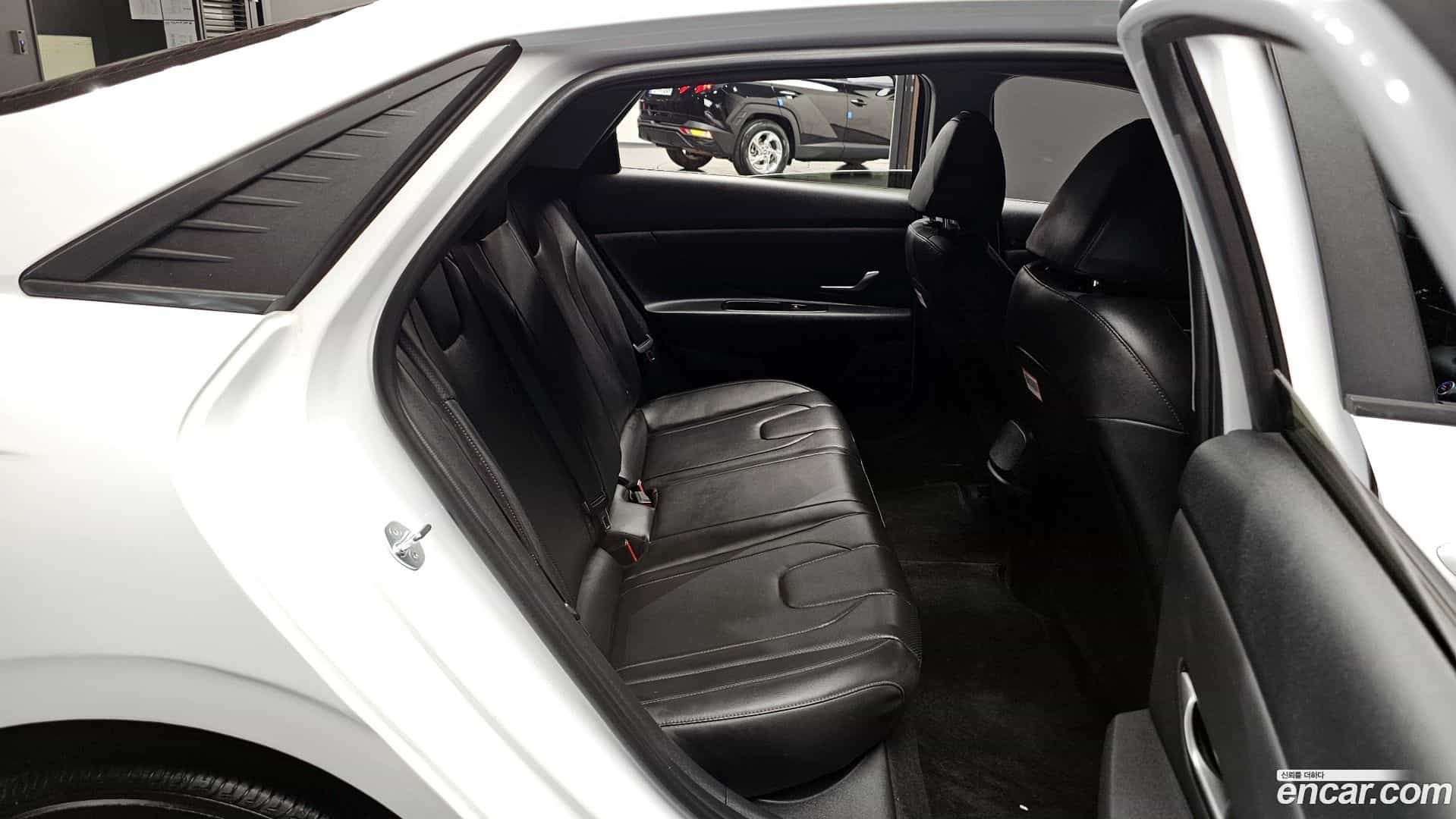 AVANTE Hyundai 2023.3-OPTION-015