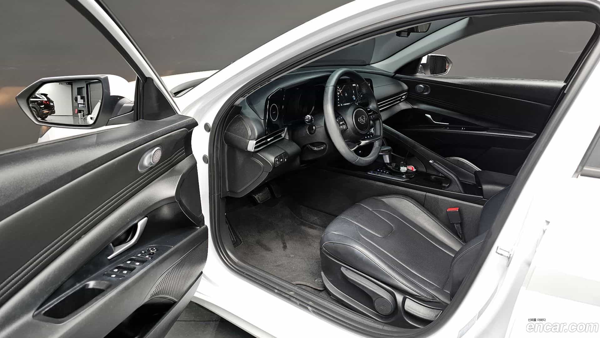 AVANTE Hyundai 2023.3-OPTION-016