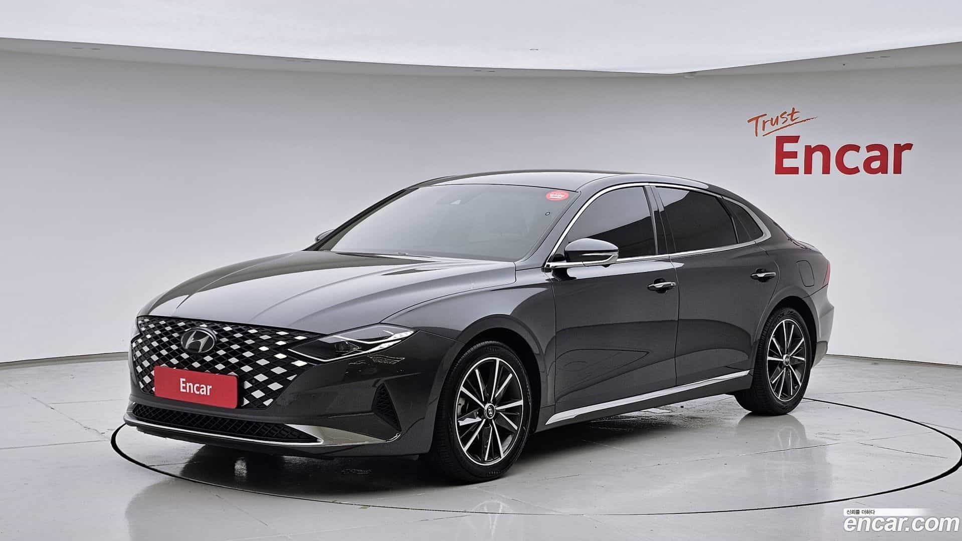 Grandeur Hyundai 2022.3-OUTER-001