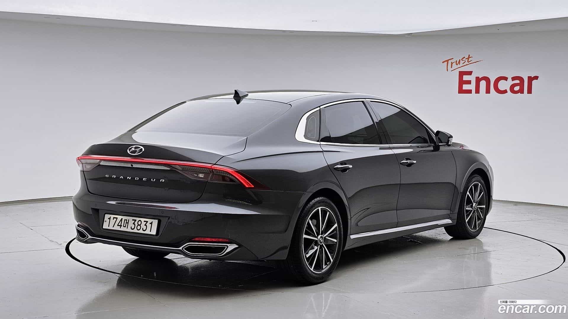 Grandeur Hyundai 2022.3-OUTER-002
