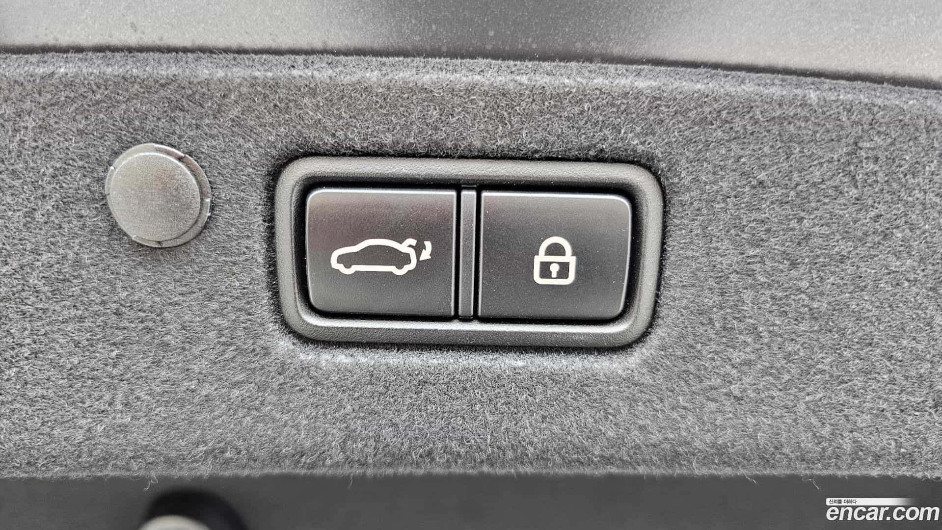 Grandeur Hyundai 2022.3-OPTION-024