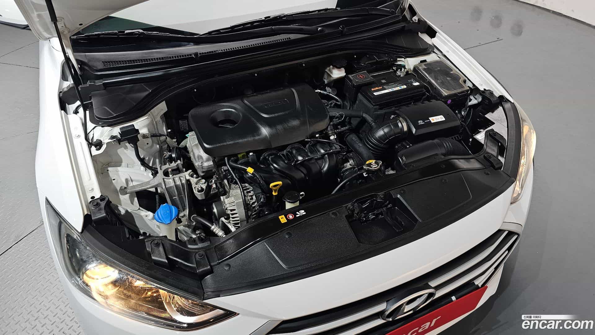 AVANTE Hyundai 2018.1-OUTER-006