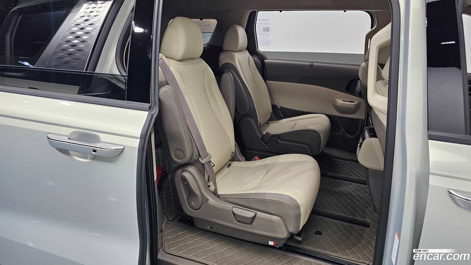 Canival Kia 2025.8-OPTION-015