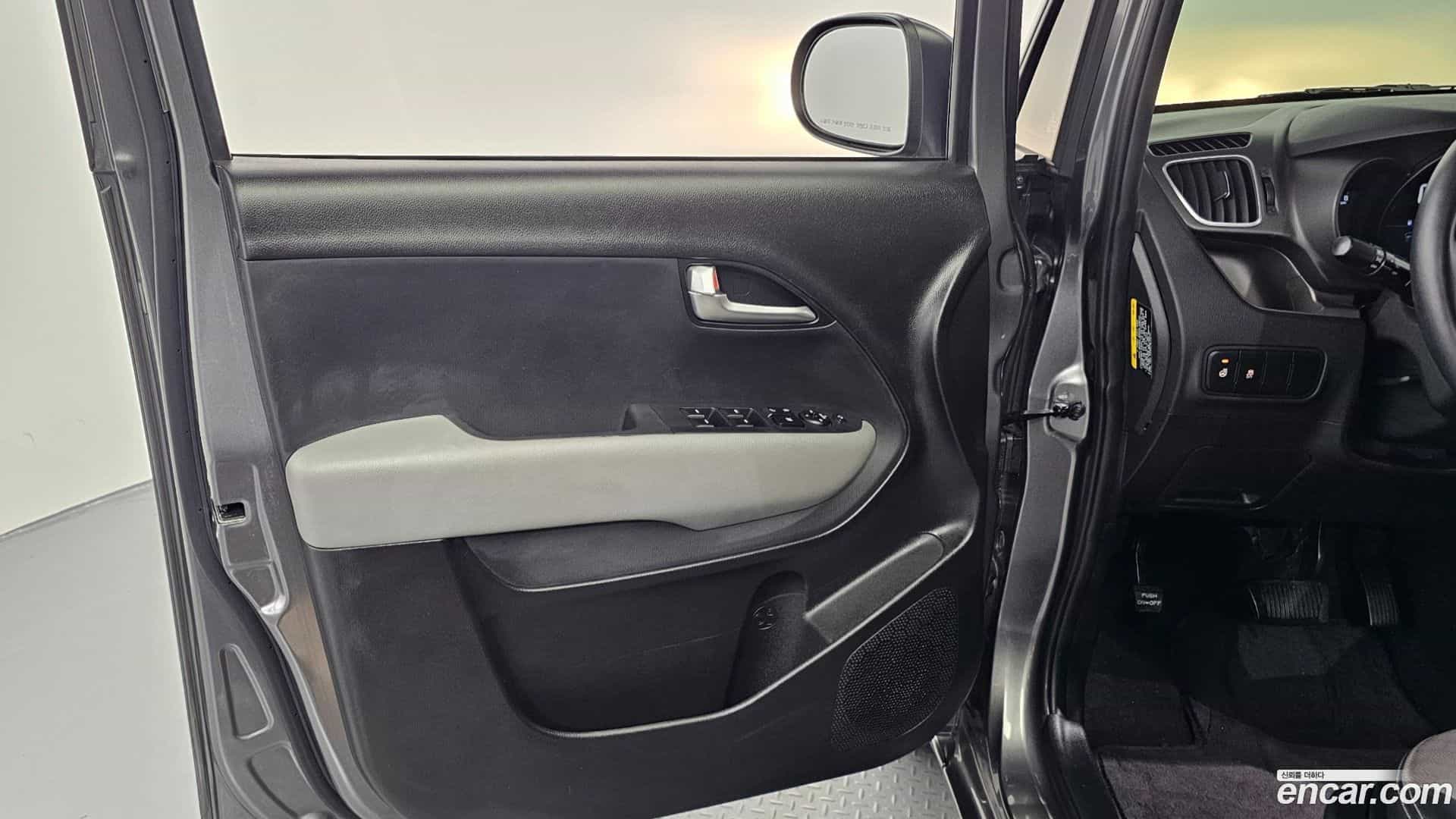 RAY Kia 2021.10-INNER-034
