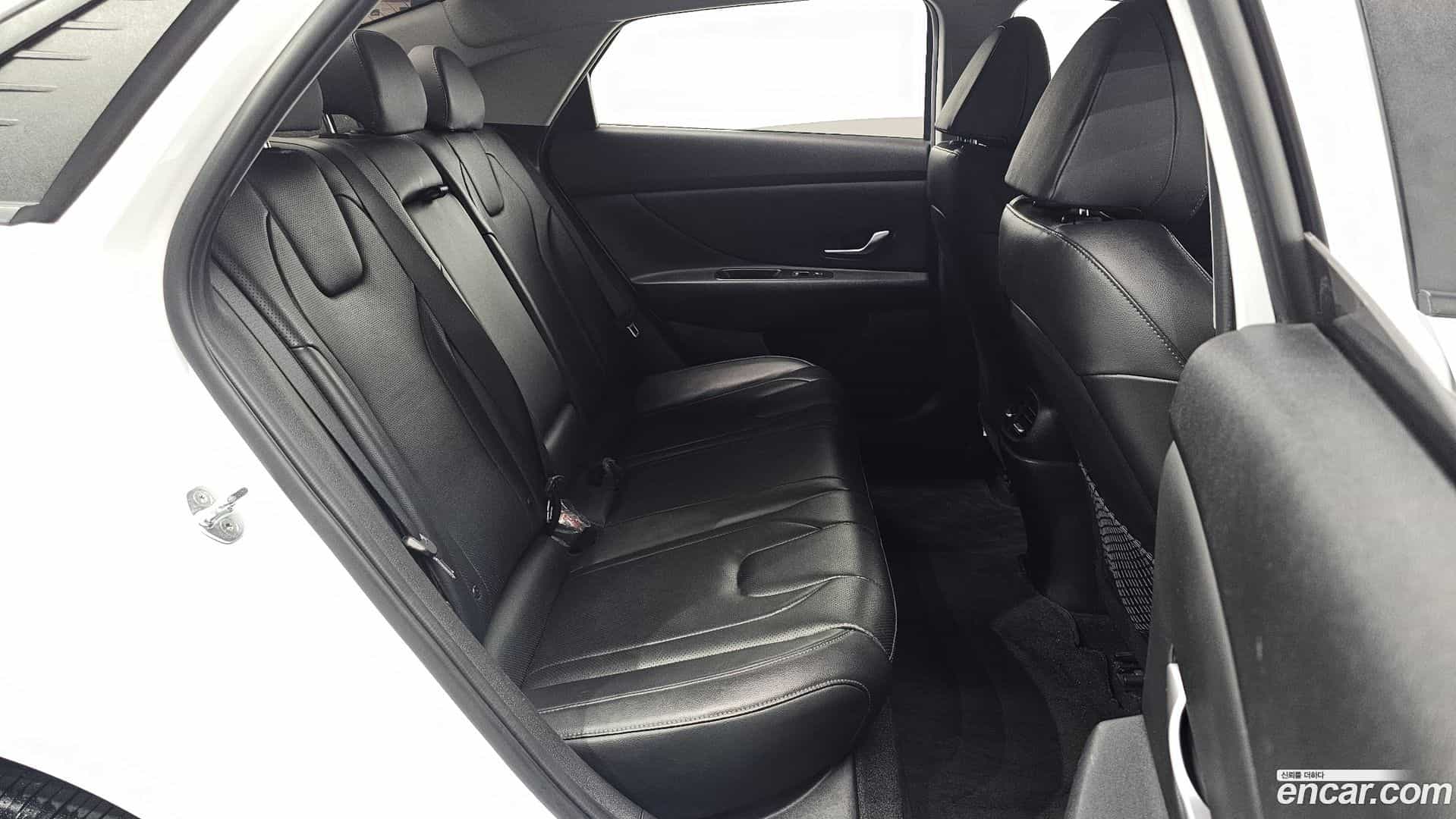 AVANTE Hyundai 2022.6-OPTION-015