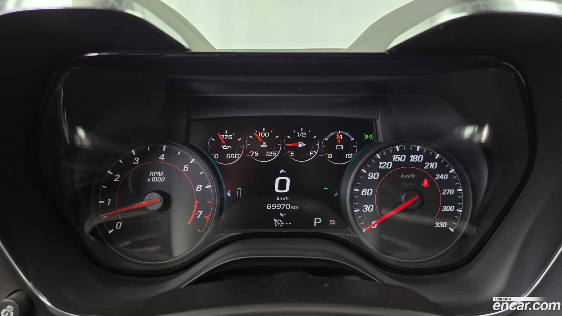 Camaro Chevrolet 2016.9-INNER-008