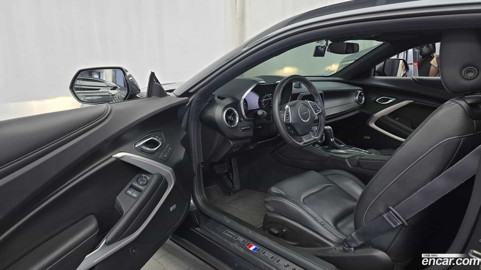 Camaro Chevrolet 2016.9-INNER-010