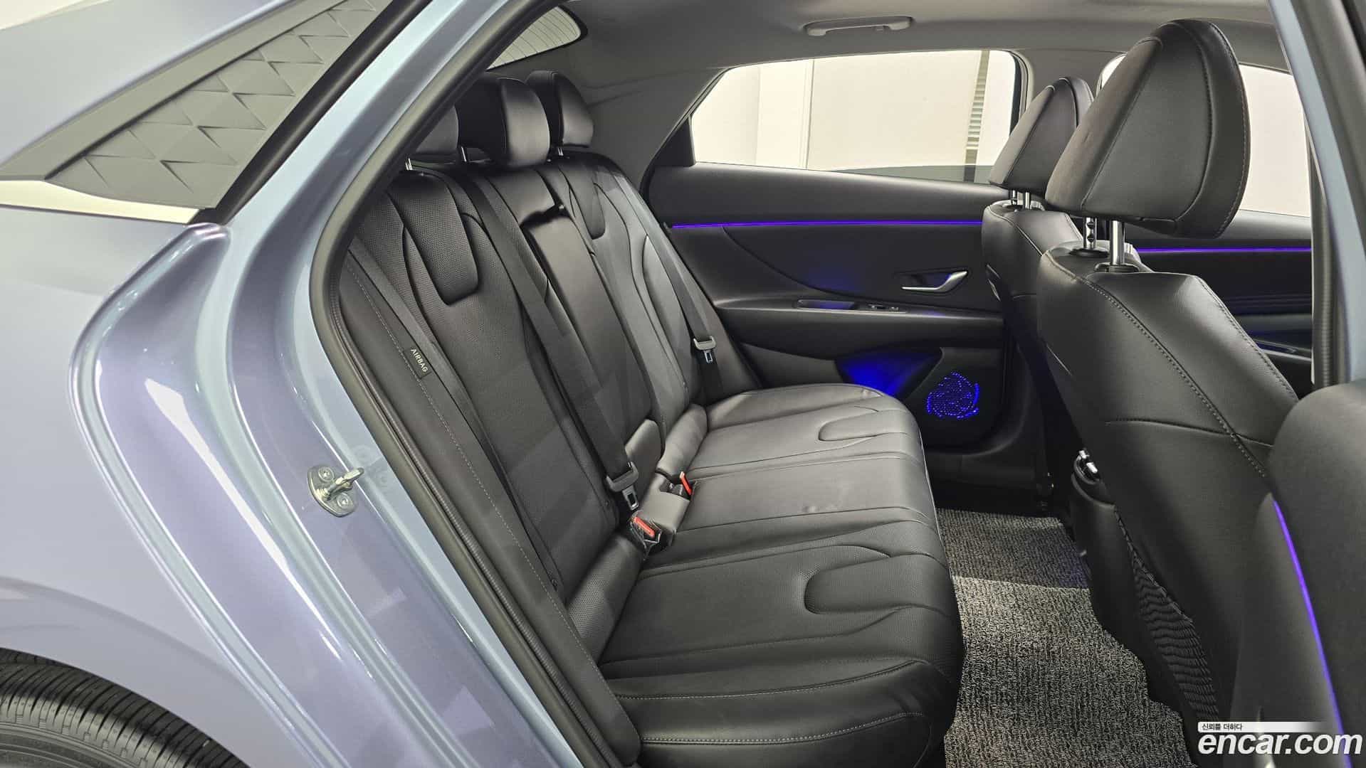 AVANTE Hyundai 2023.10-OPTION-015