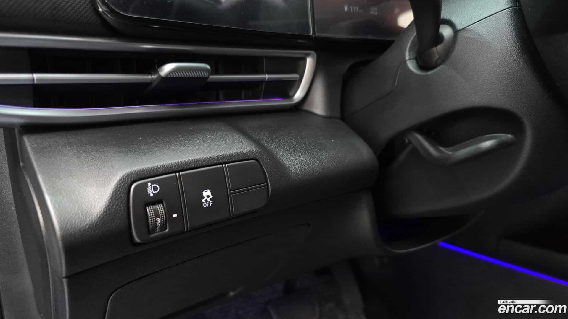 AVANTE Hyundai 2023.10-OPTION-022