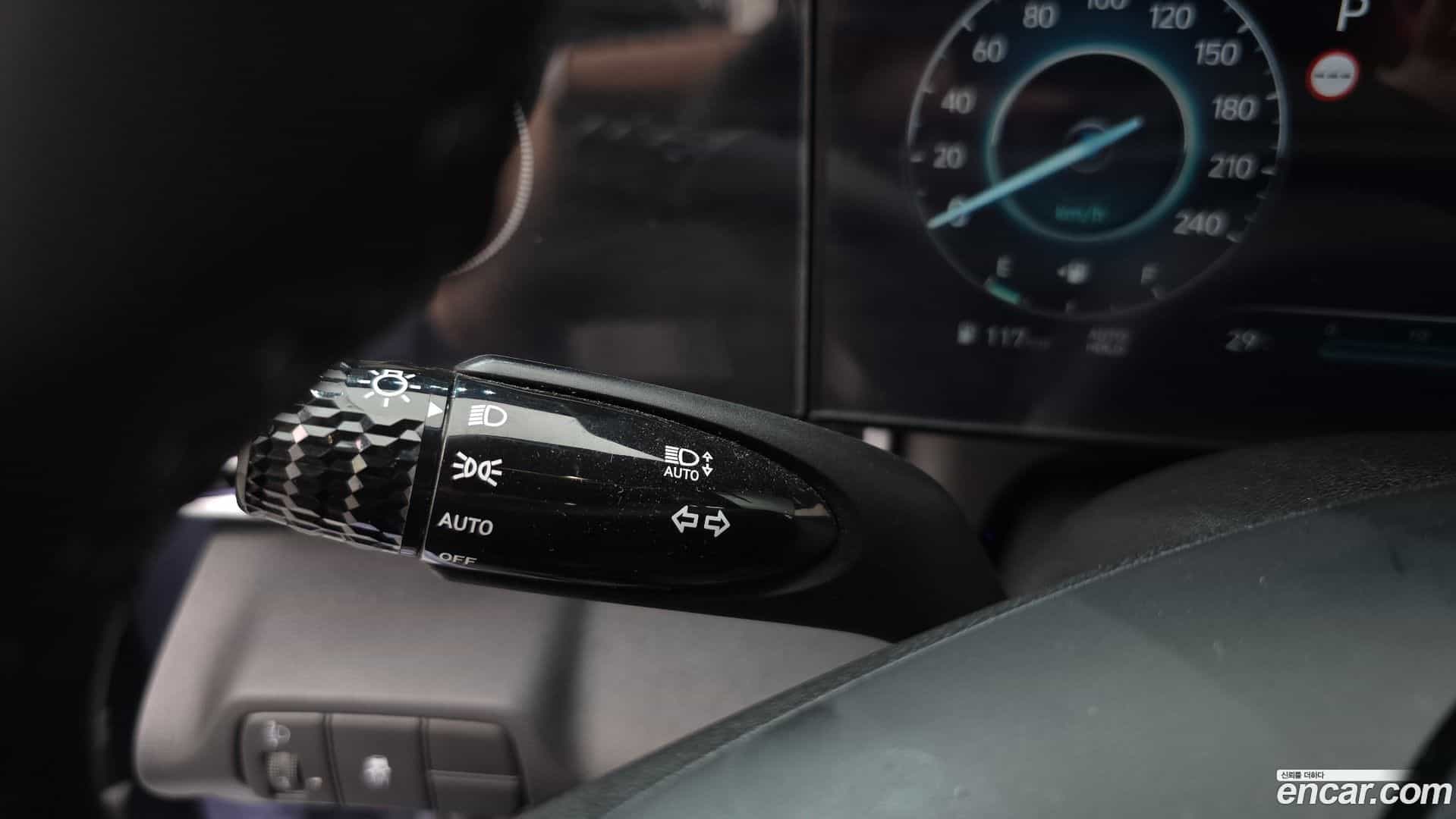 AVANTE Hyundai 2023.10-OPTION-040