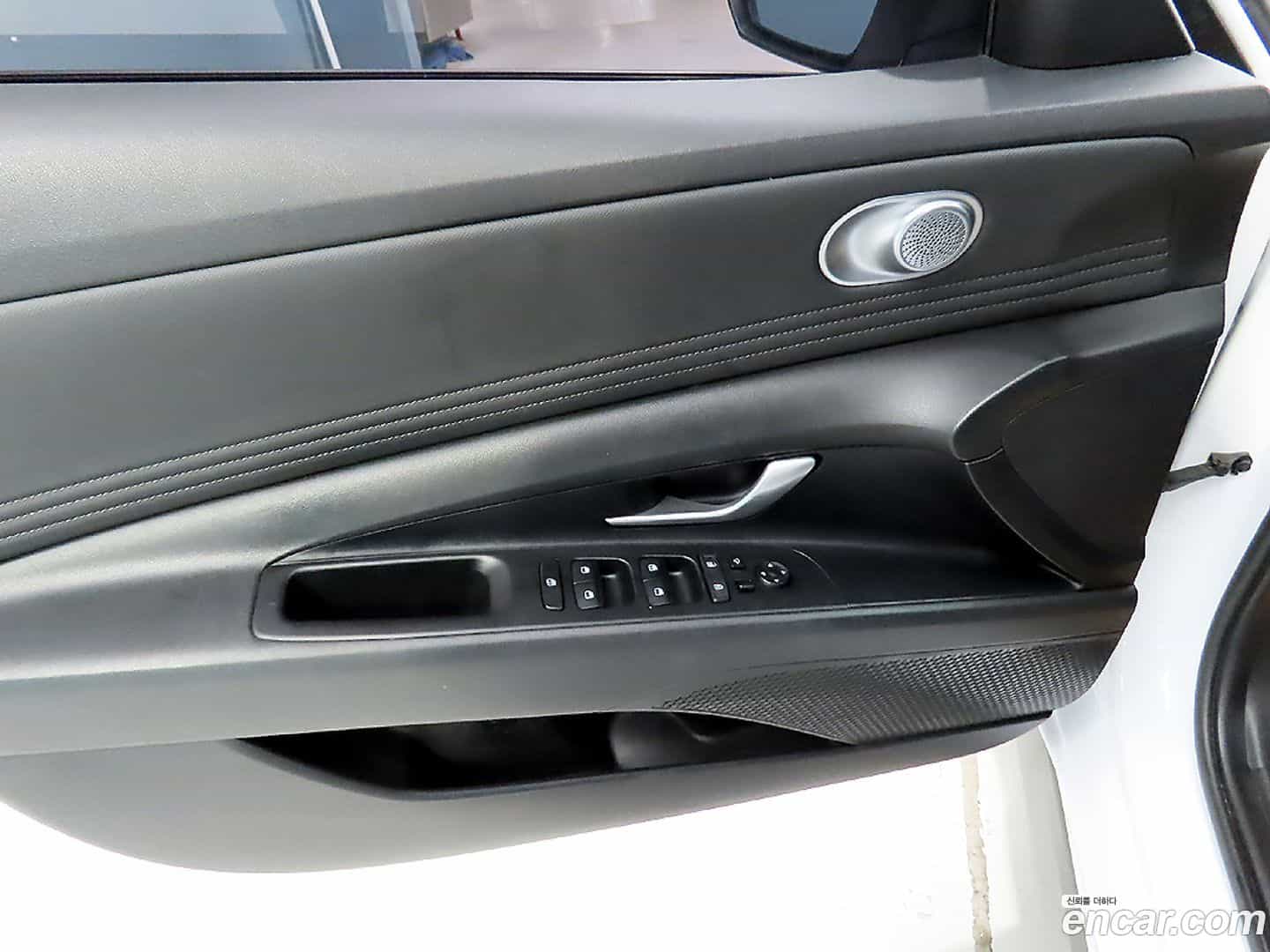 AVANTE Hyundai 2021.4-OPTION-018