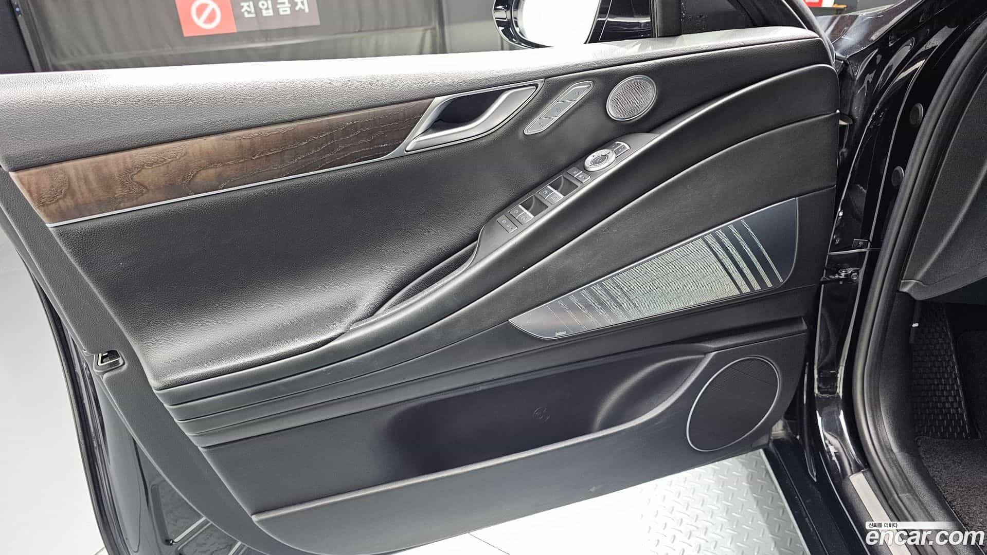 G80 Genesis 2021.1-INNER-034