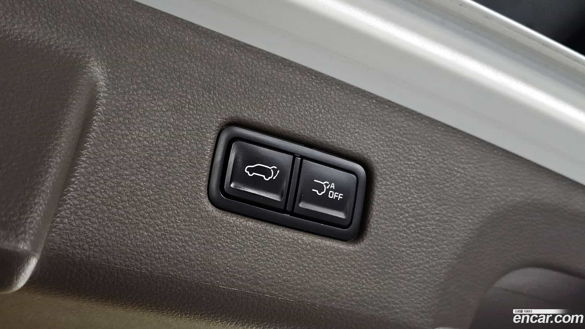 Canival Kia 2023.3-OPTION-046
