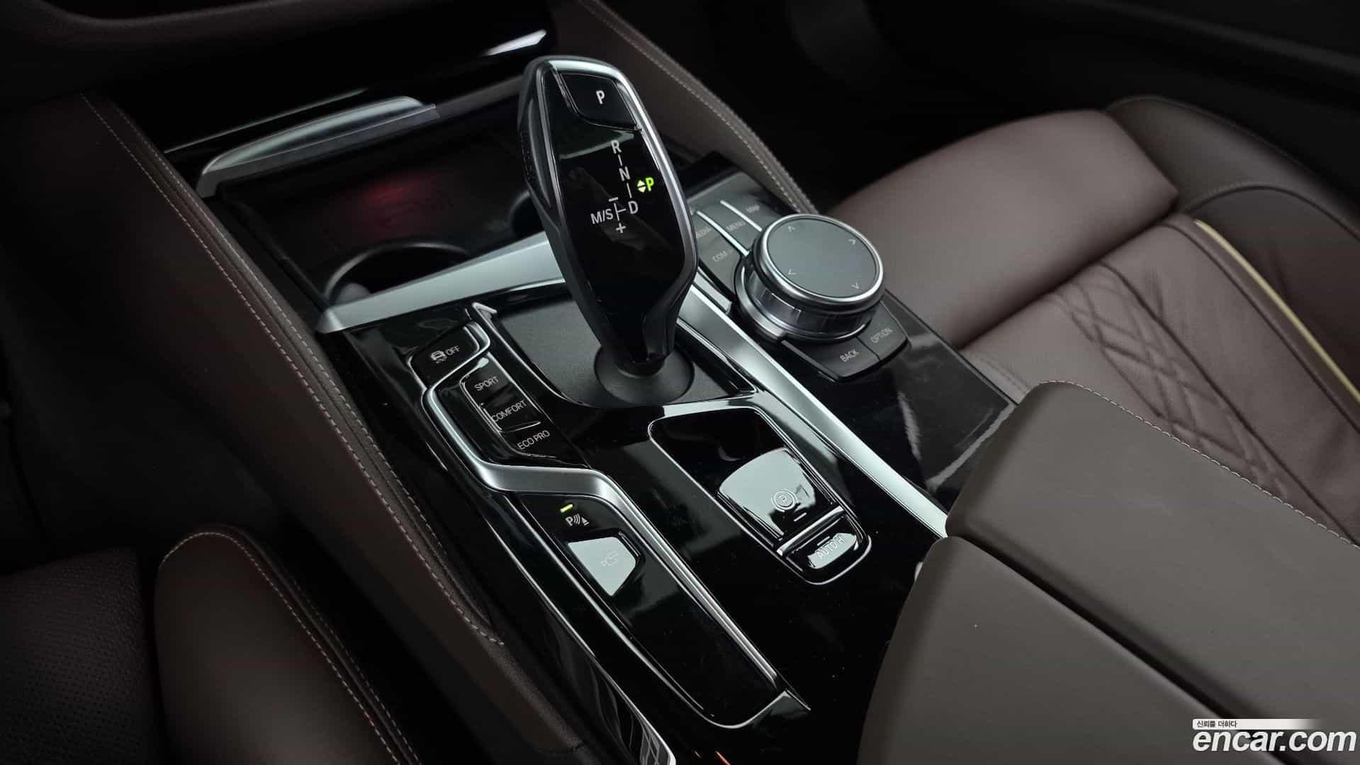 5-Series BMW 2023.3-INNER-009