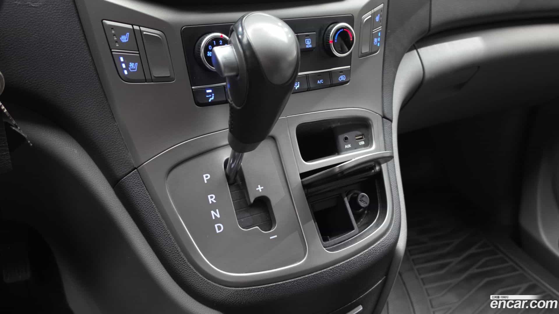Starex Hyundai 2020.5-INNER-009