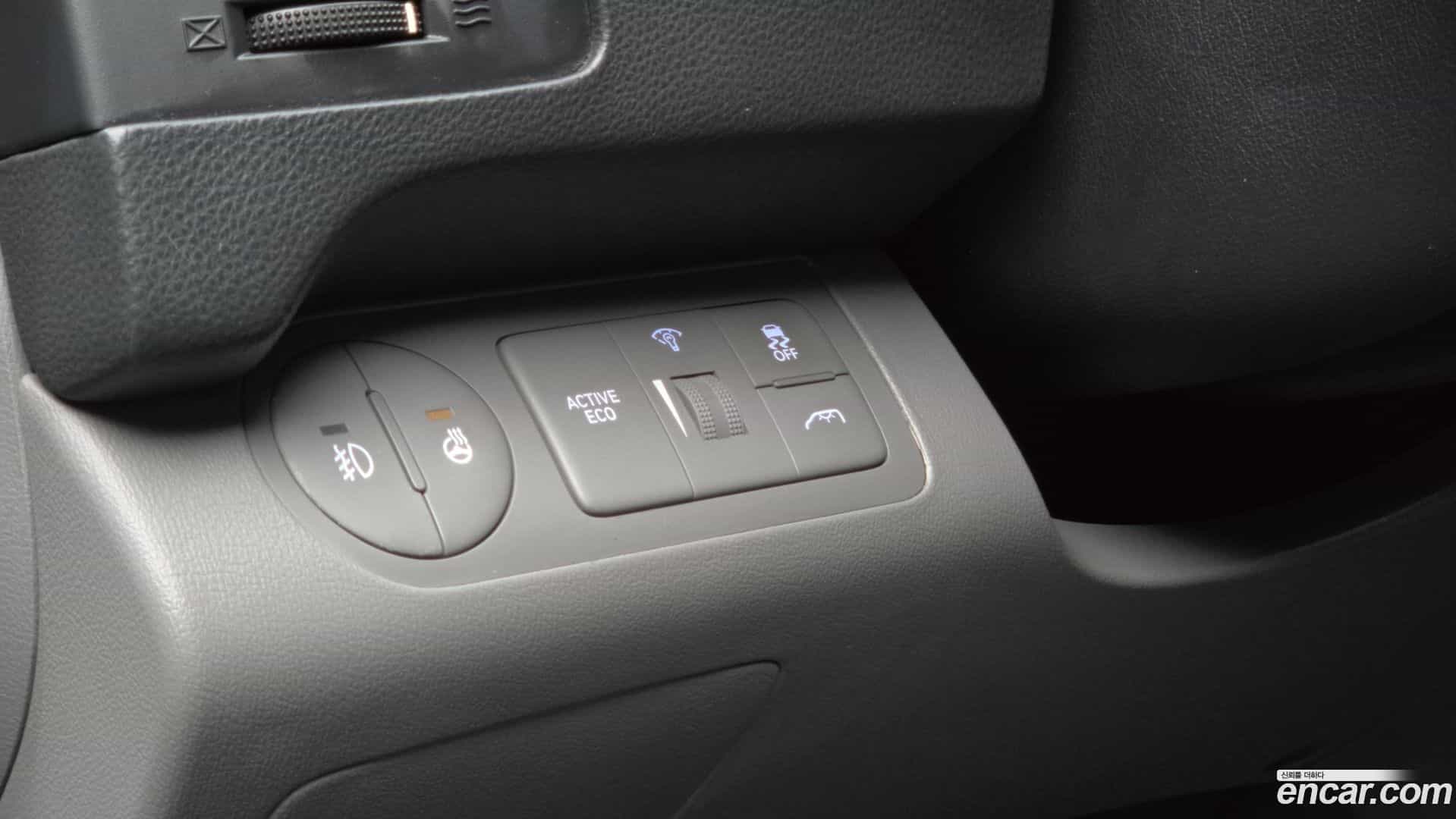 Starex Hyundai 2020.5-OPTION-040