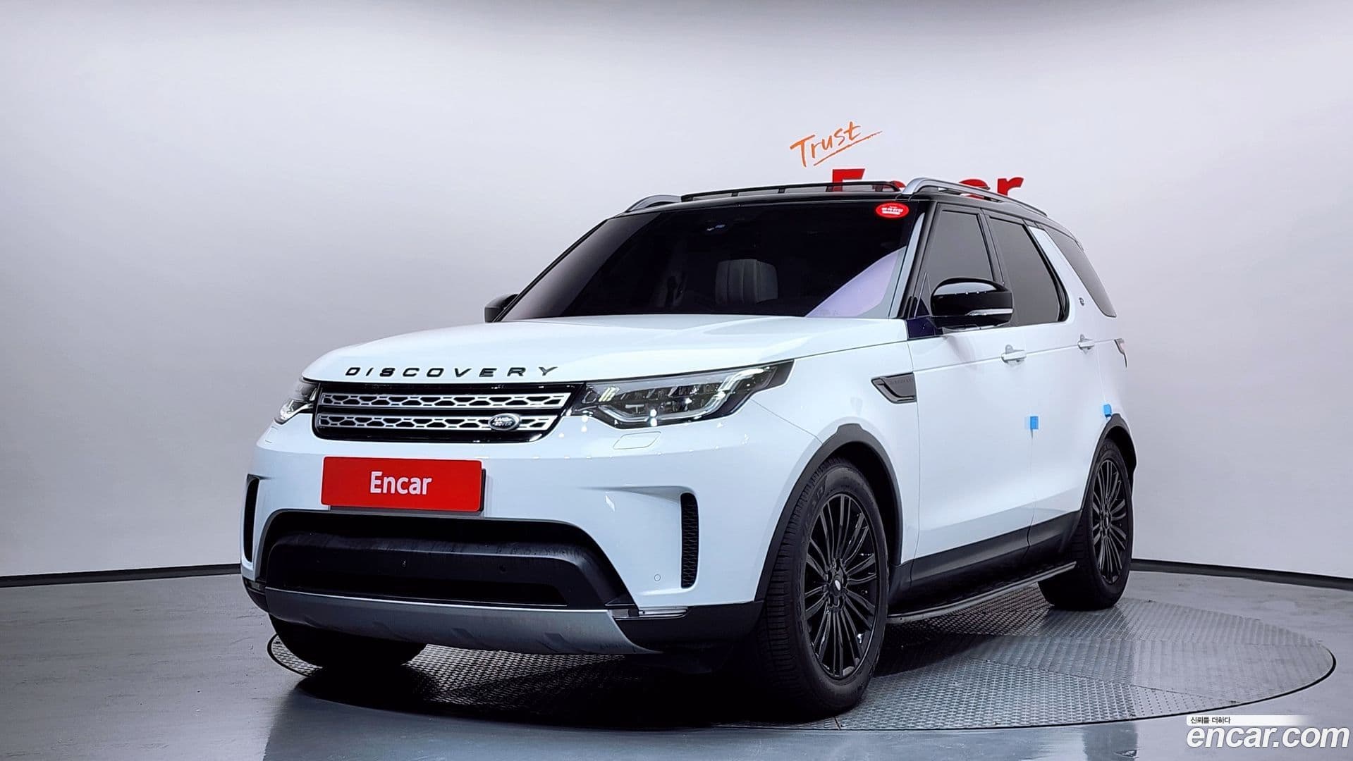 Main__Slider__Photo:Discovery Land Rover 2018.3-0