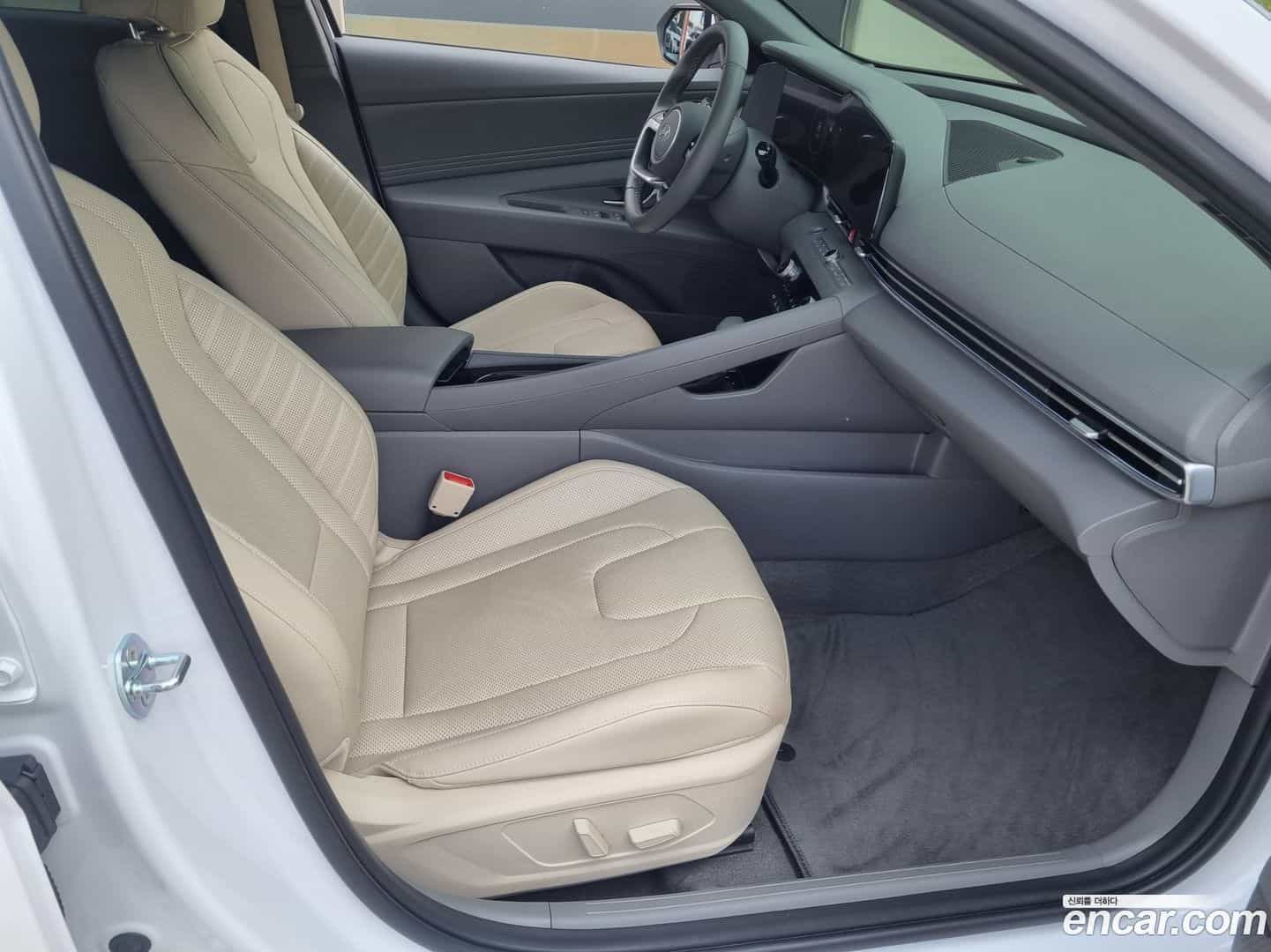 AVANTE Hyundai 2024.6-OPTION-019
