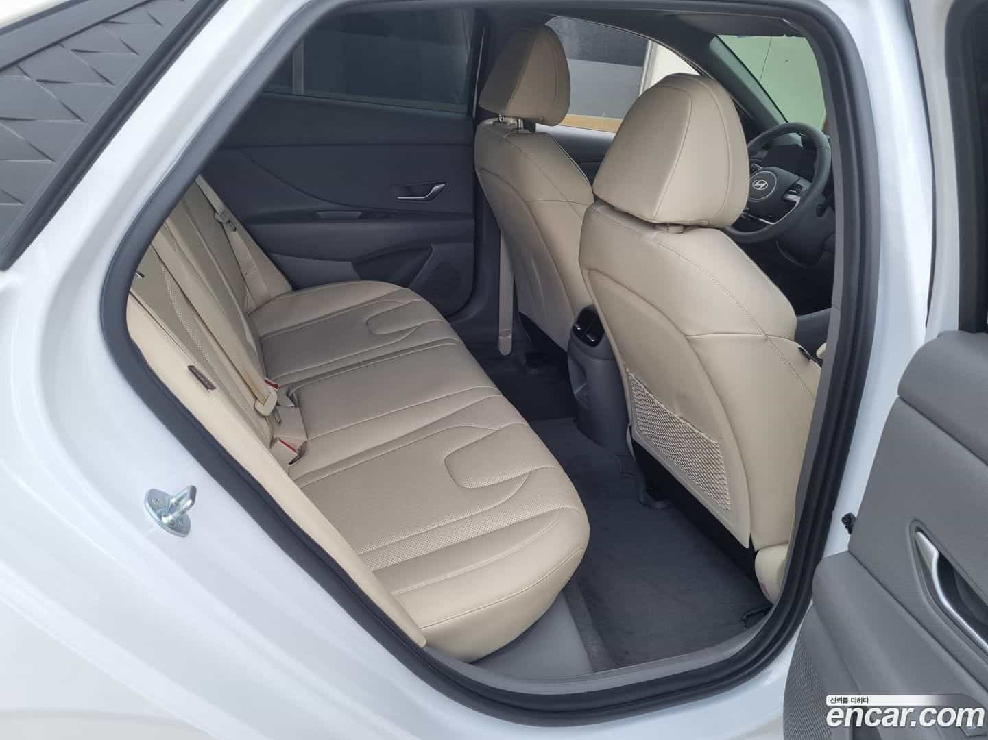 AVANTE Hyundai 2024.6-OPTION-020