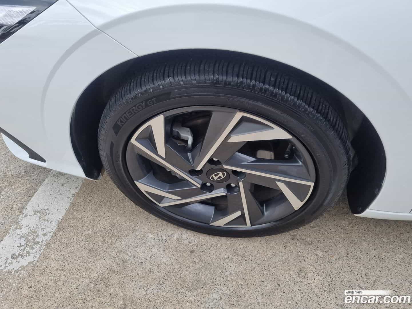 AVANTE Hyundai 2024.6-OPTION-022