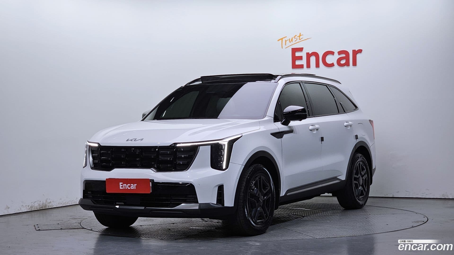 Main__Slider__Photo:Sorento Kia 2024.4-0