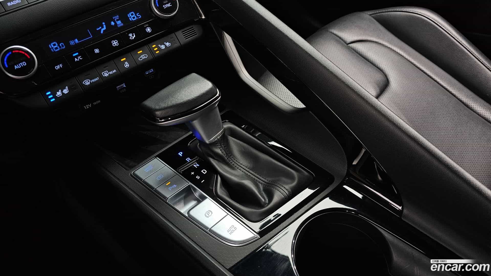 AVANTE Hyundai 2022.5-INNER-009