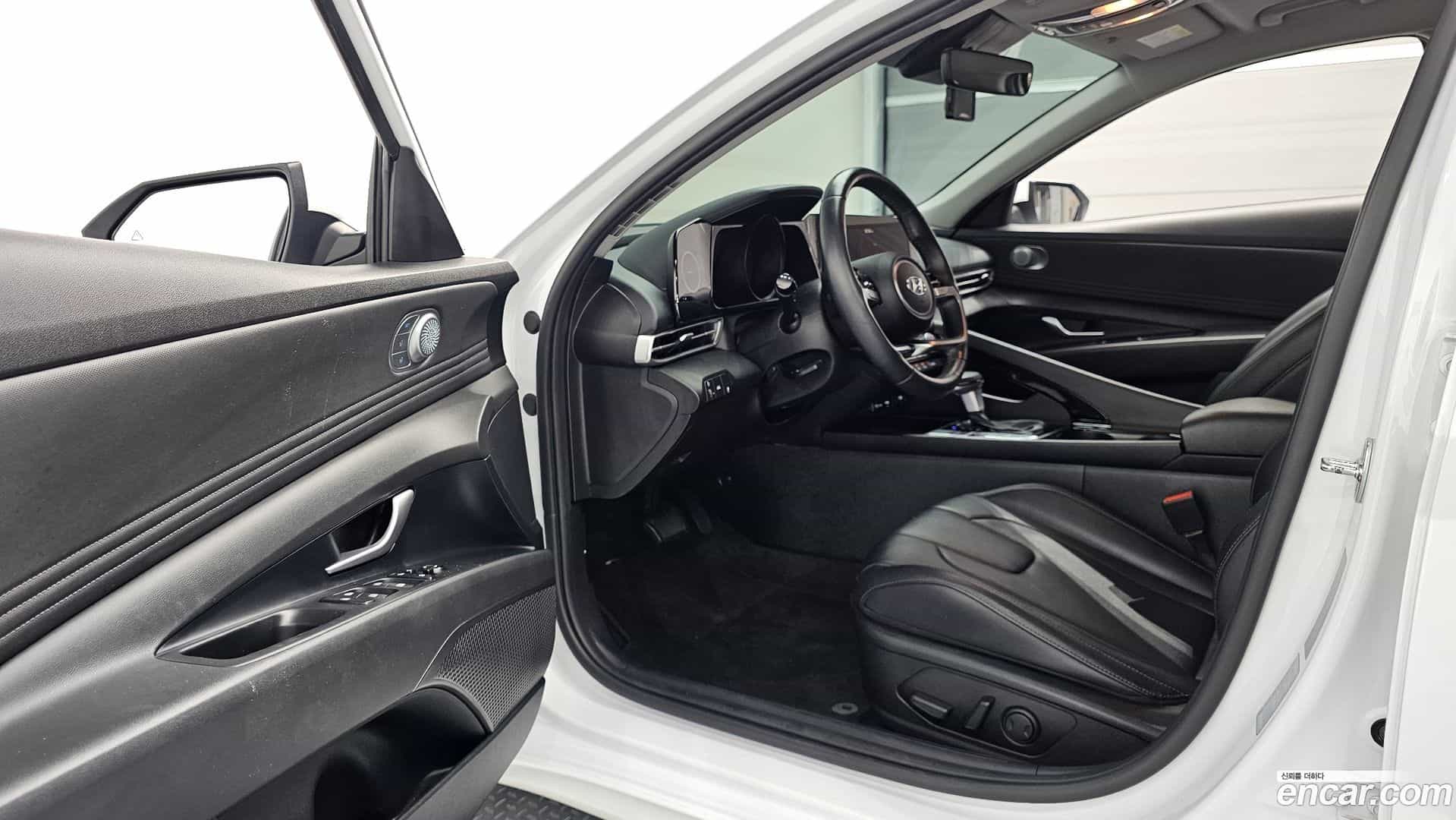 AVANTE Hyundai 2022.5-INNER-010