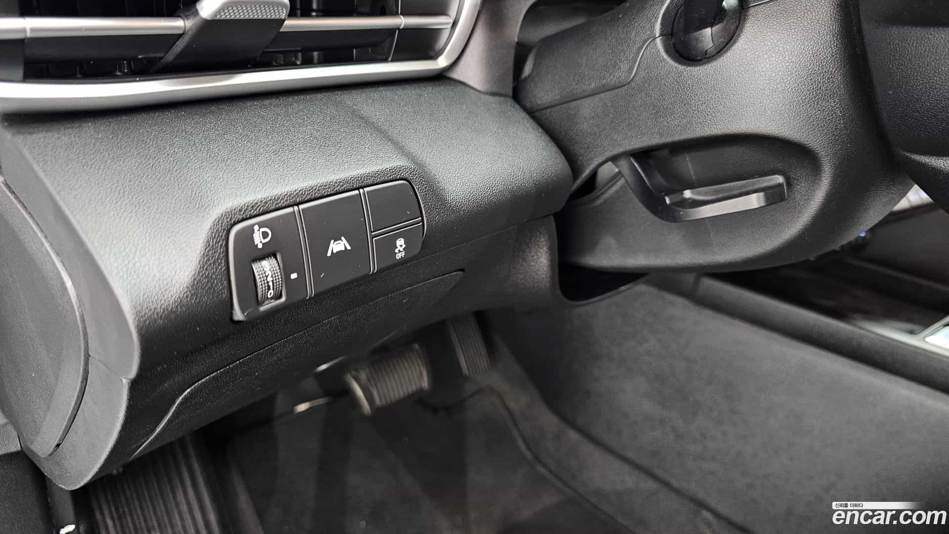AVANTE Hyundai 2022.5-OPTION-040