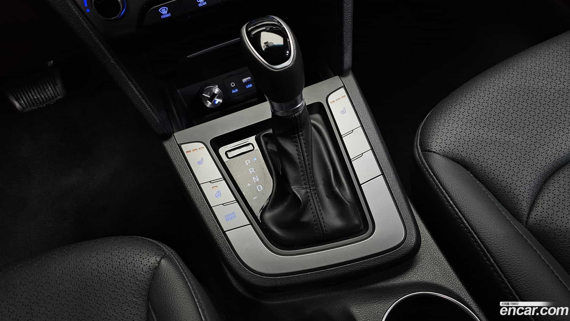 AVANTE Hyundai 2015.9-INNER-009