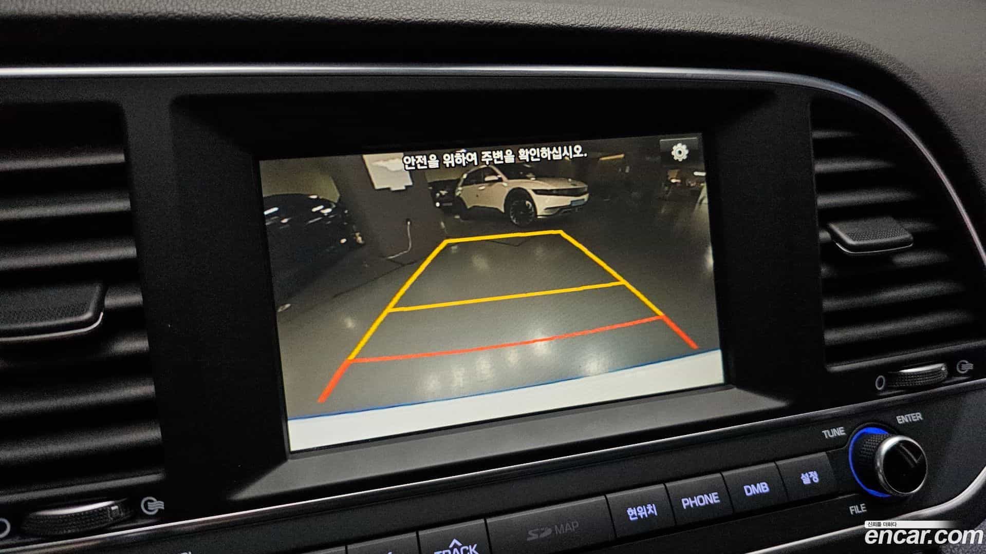 AVANTE Hyundai 2015.9-OPTION-018