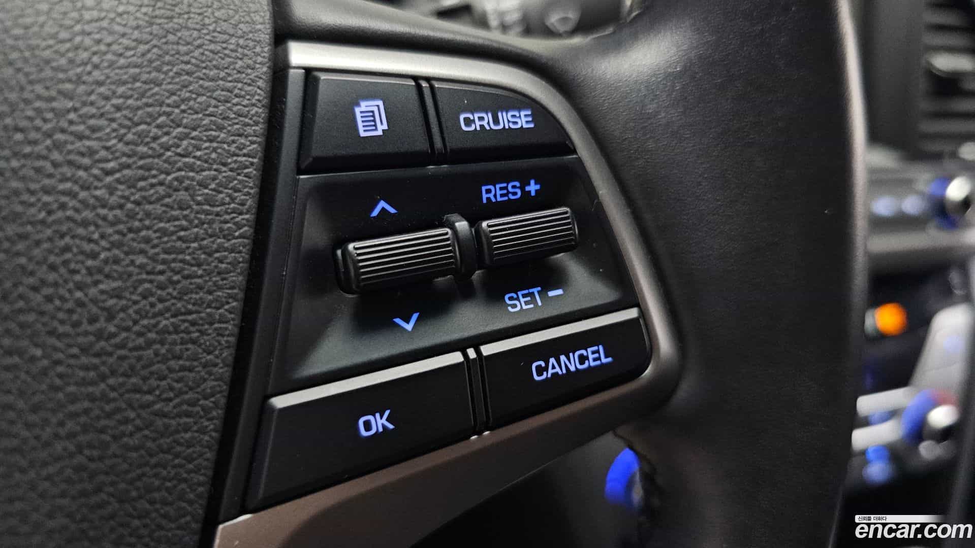 AVANTE Hyundai 2015.9-OPTION-023