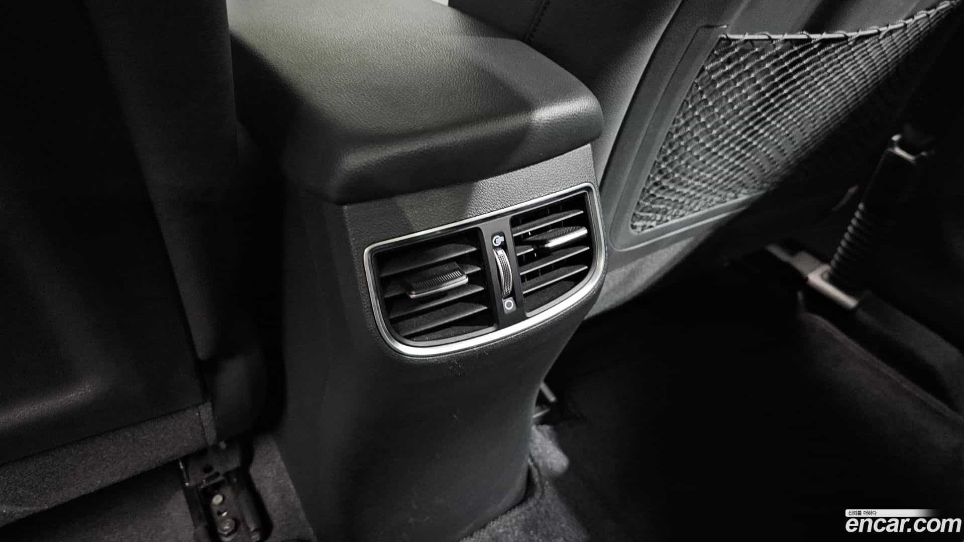 AVANTE Hyundai 2015.9-OPTION-044