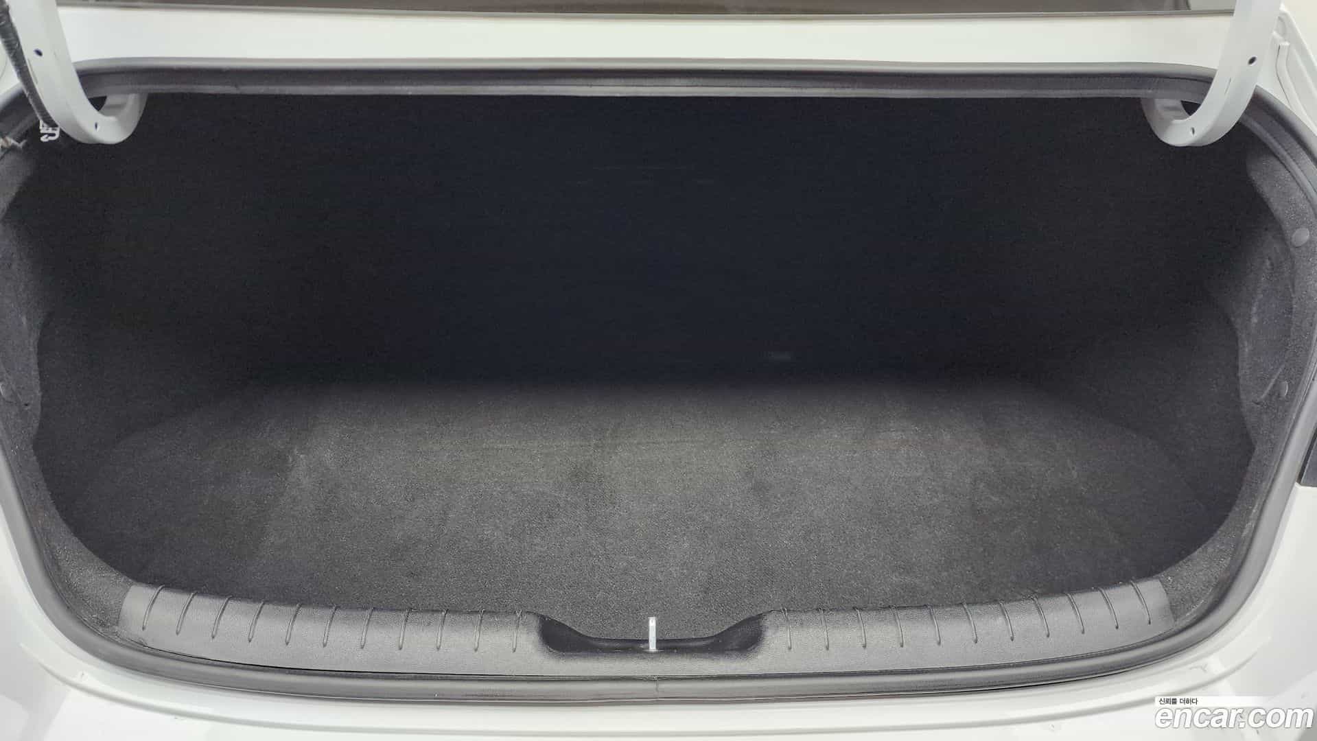 AVANTE Hyundai 2024.10-OPTION-024