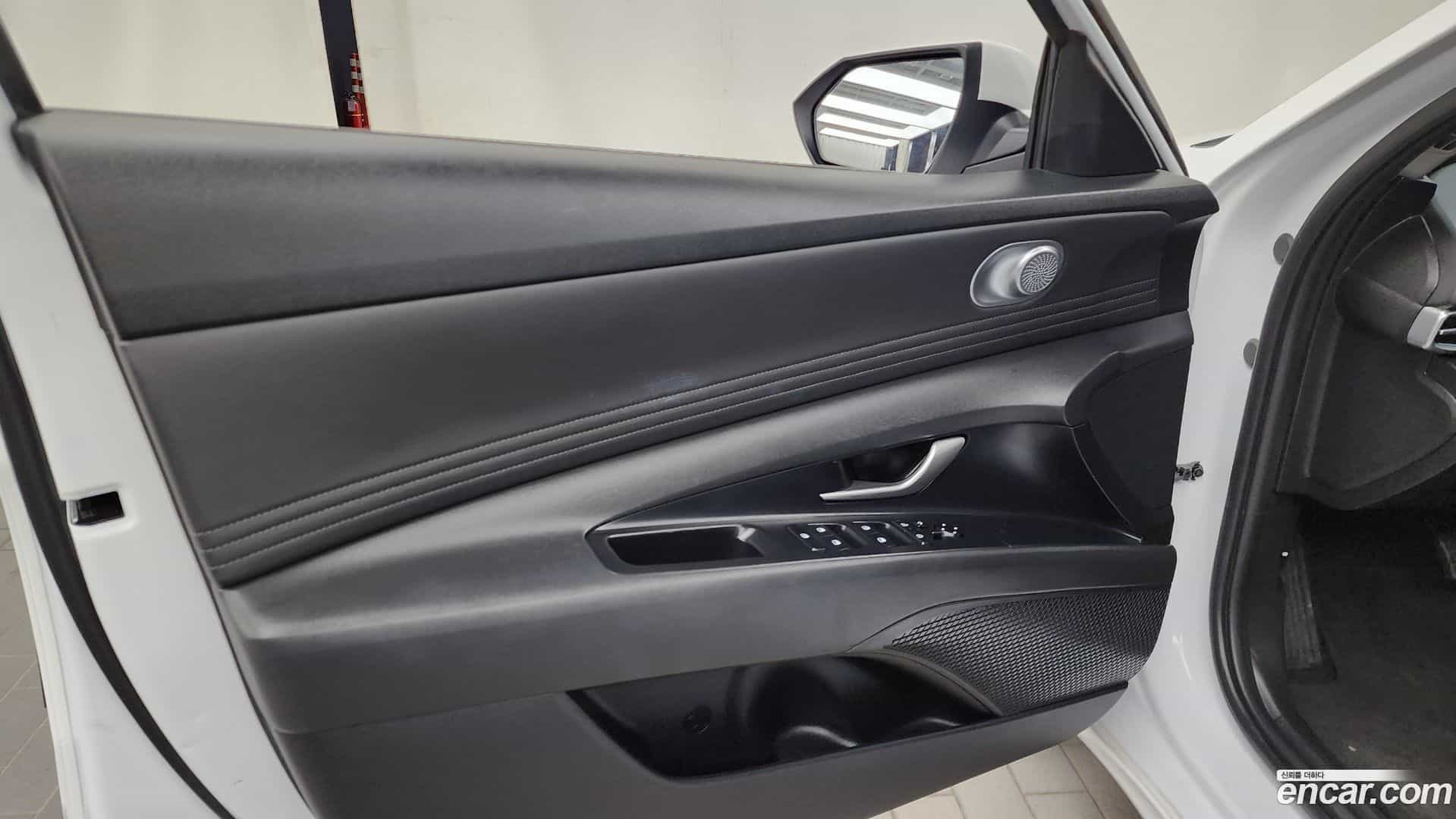 AVANTE Hyundai 2024.10-INNER-034