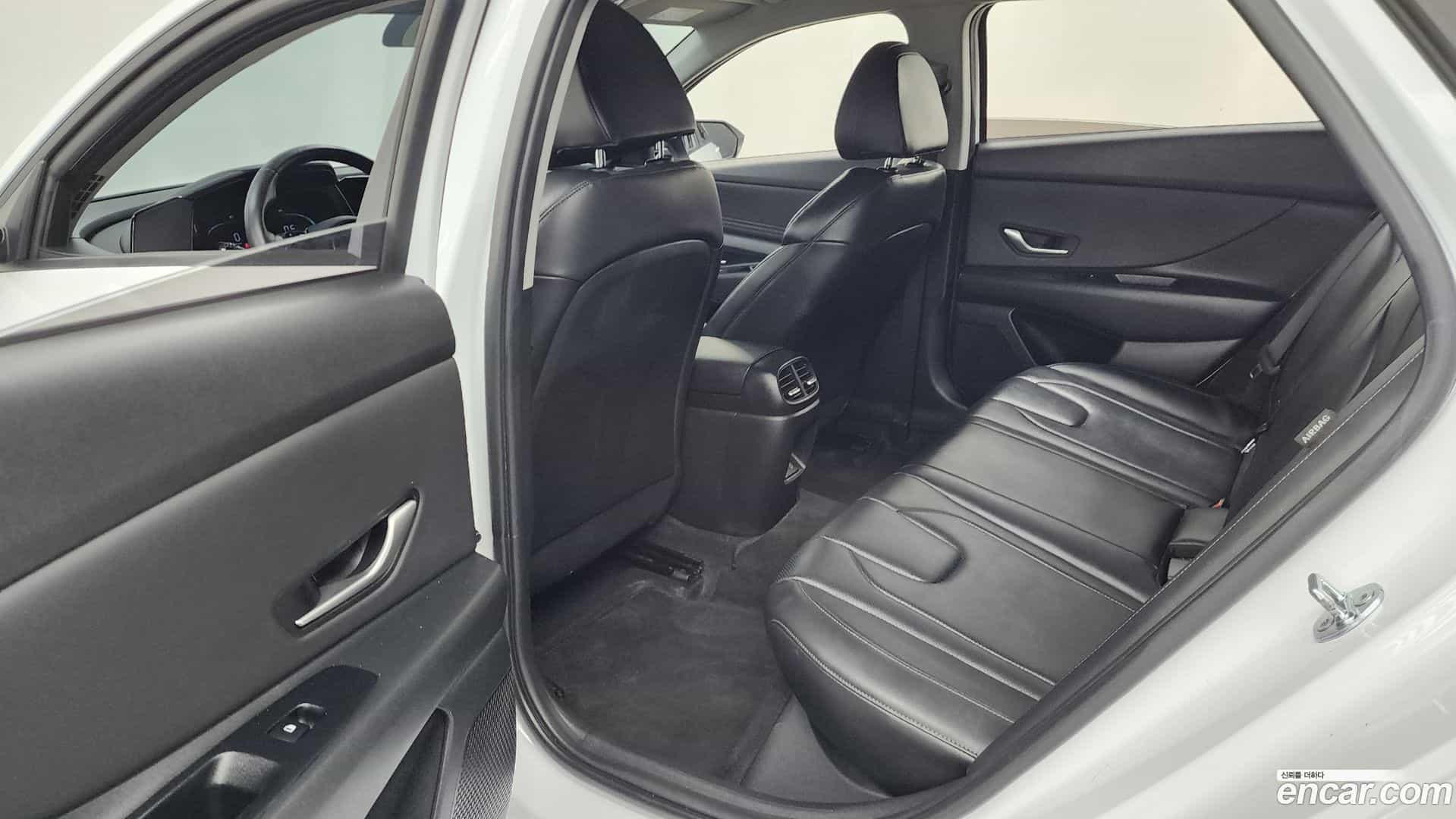 AVANTE Hyundai 2024.10-INNER-036