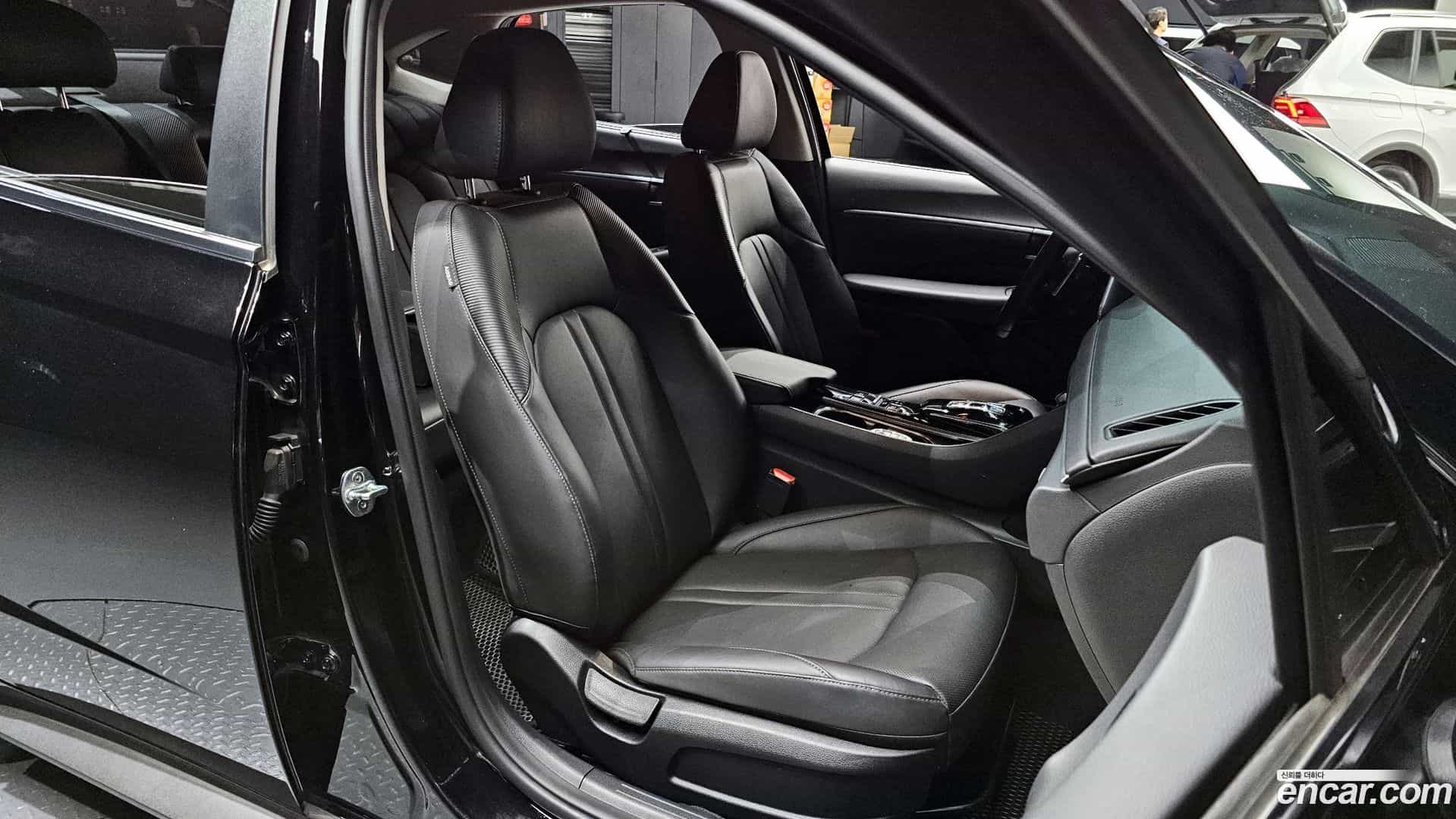 Sonata Hyundai 2020.1-INNER-010