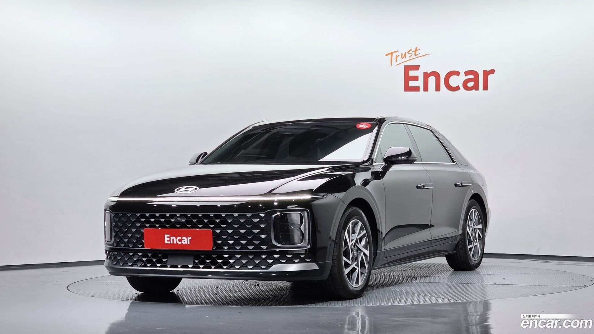 Main__Slider__Photo:Grandeur Hyundai 2023.1-0