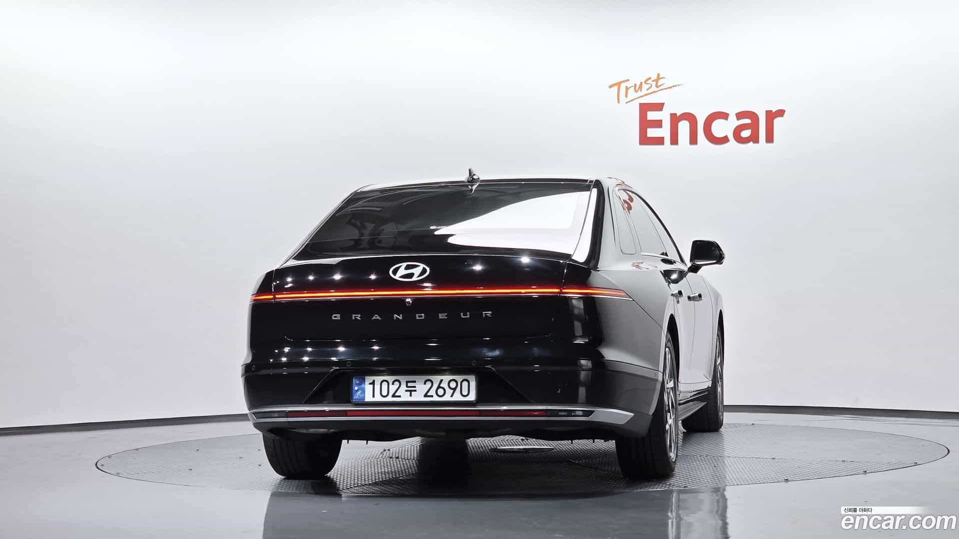 Grandeur Hyundai 2023.1-OUTER-004