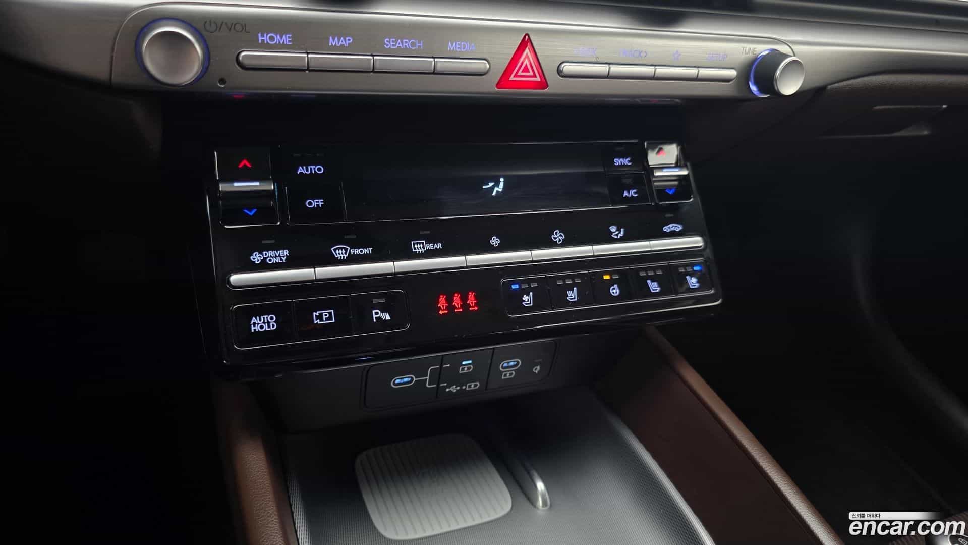 Grandeur Hyundai 2023.1-OPTION-022