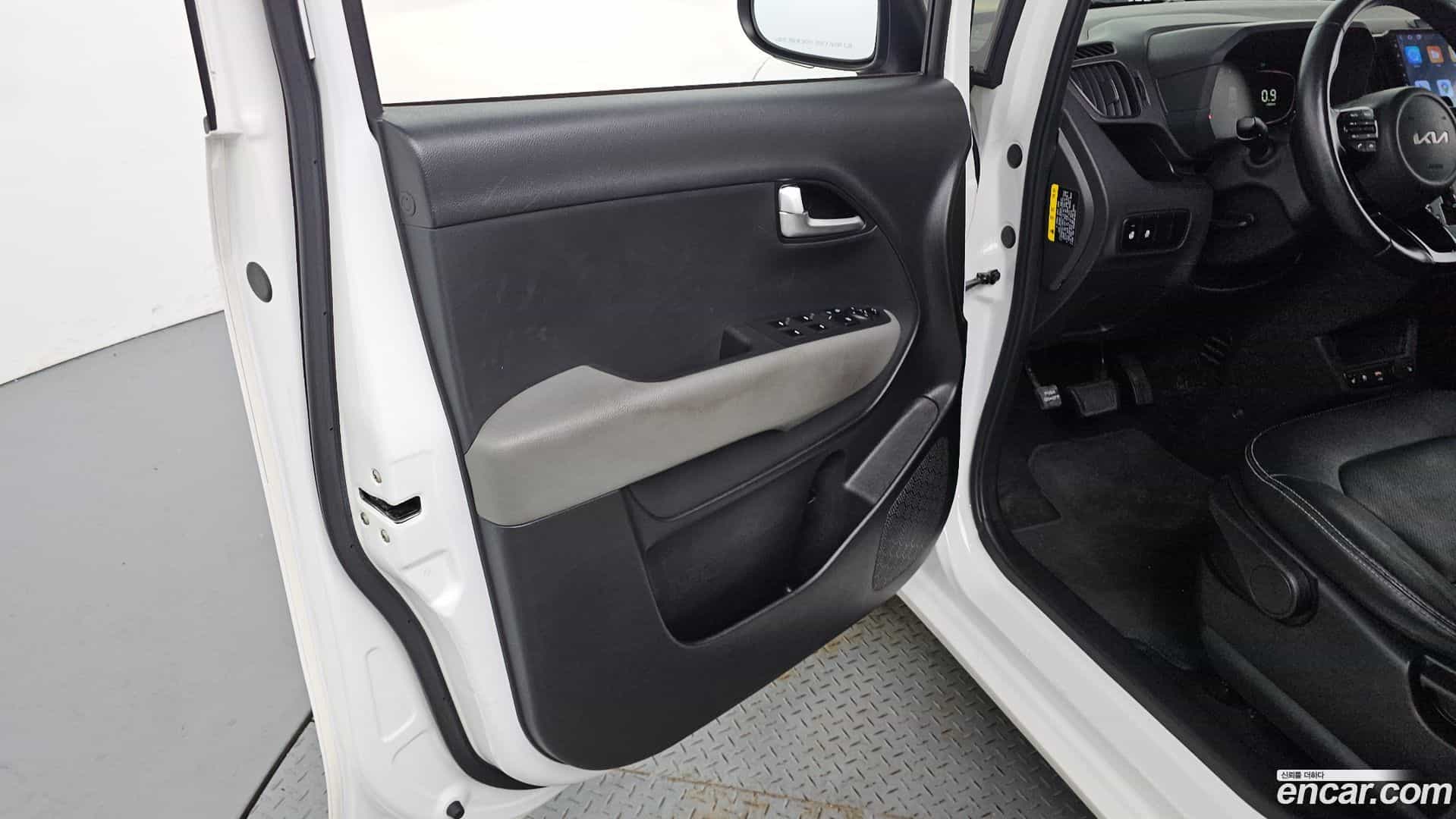 RAY Kia 2022.10-INNER-034