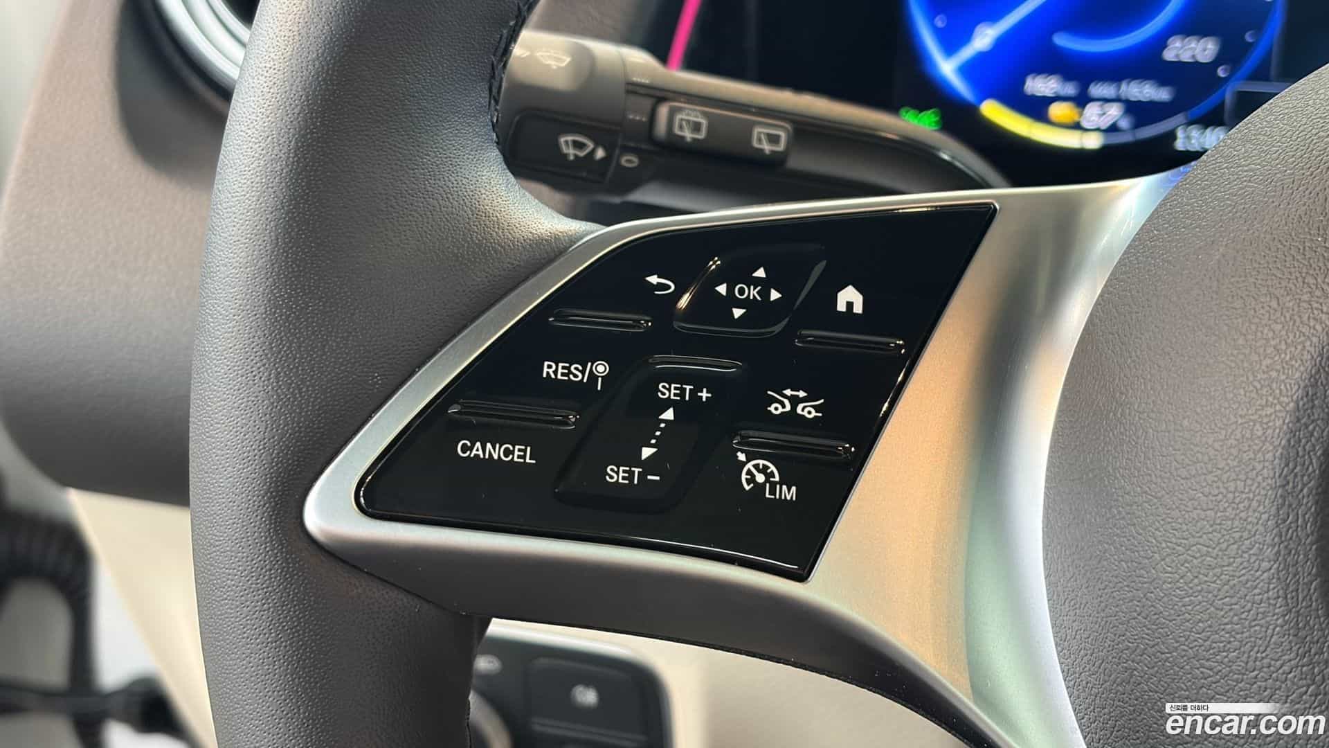 EQB Mercedes-Benz 2025.7-OPTION-021