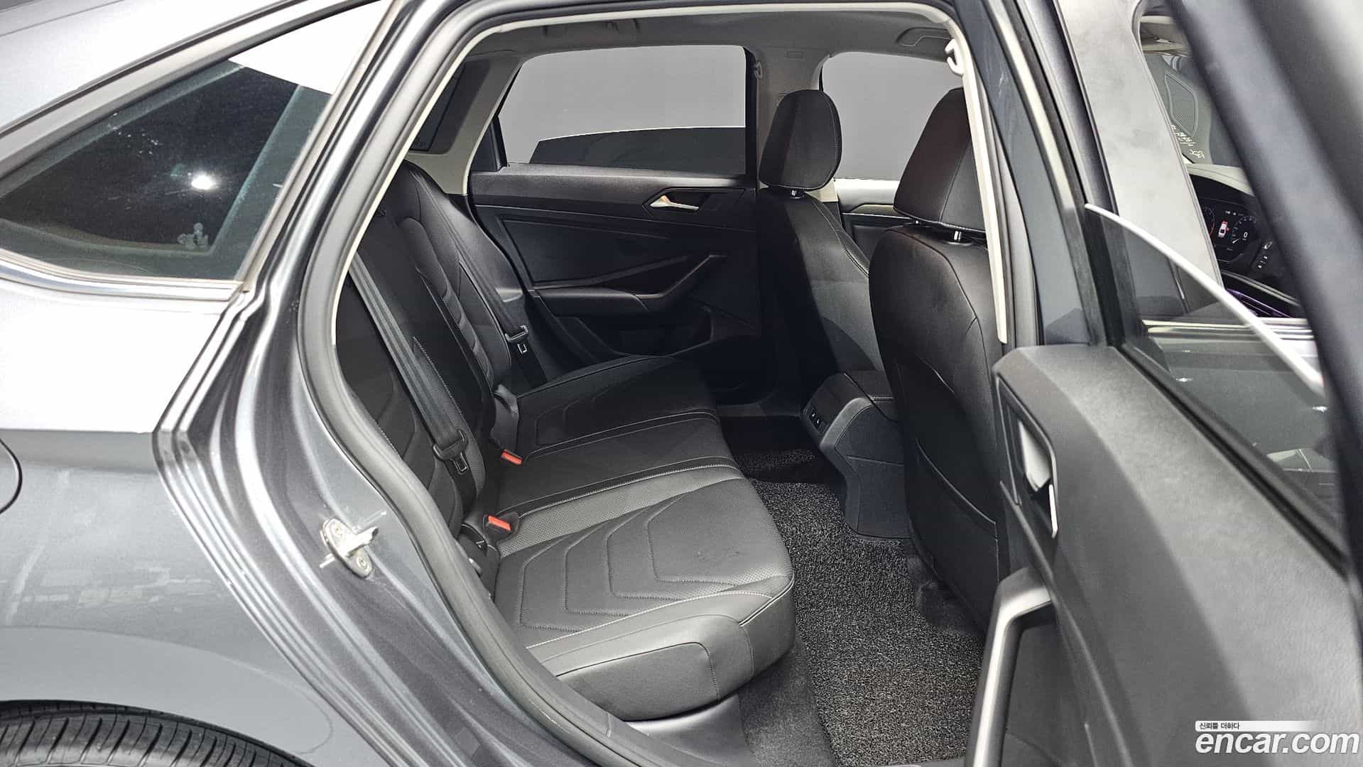Jetta Volkswagen 2021.9-OPTION-015