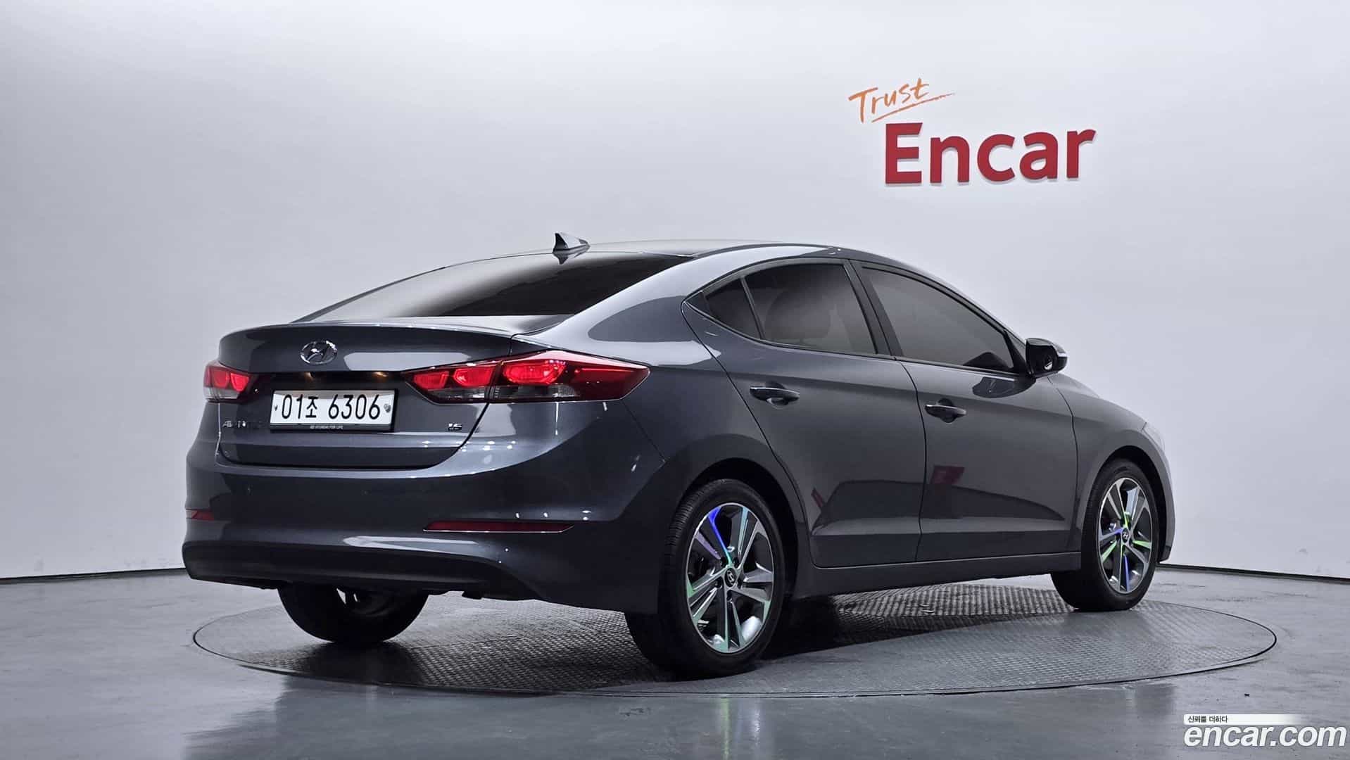 AVANTE Hyundai 2018.5-OUTER-002