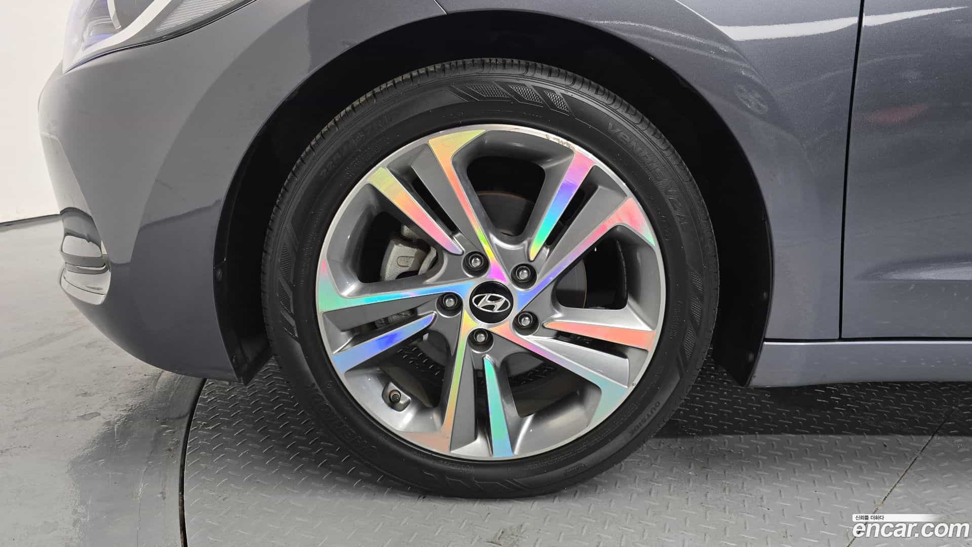 AVANTE Hyundai 2018.5-OUTER-005