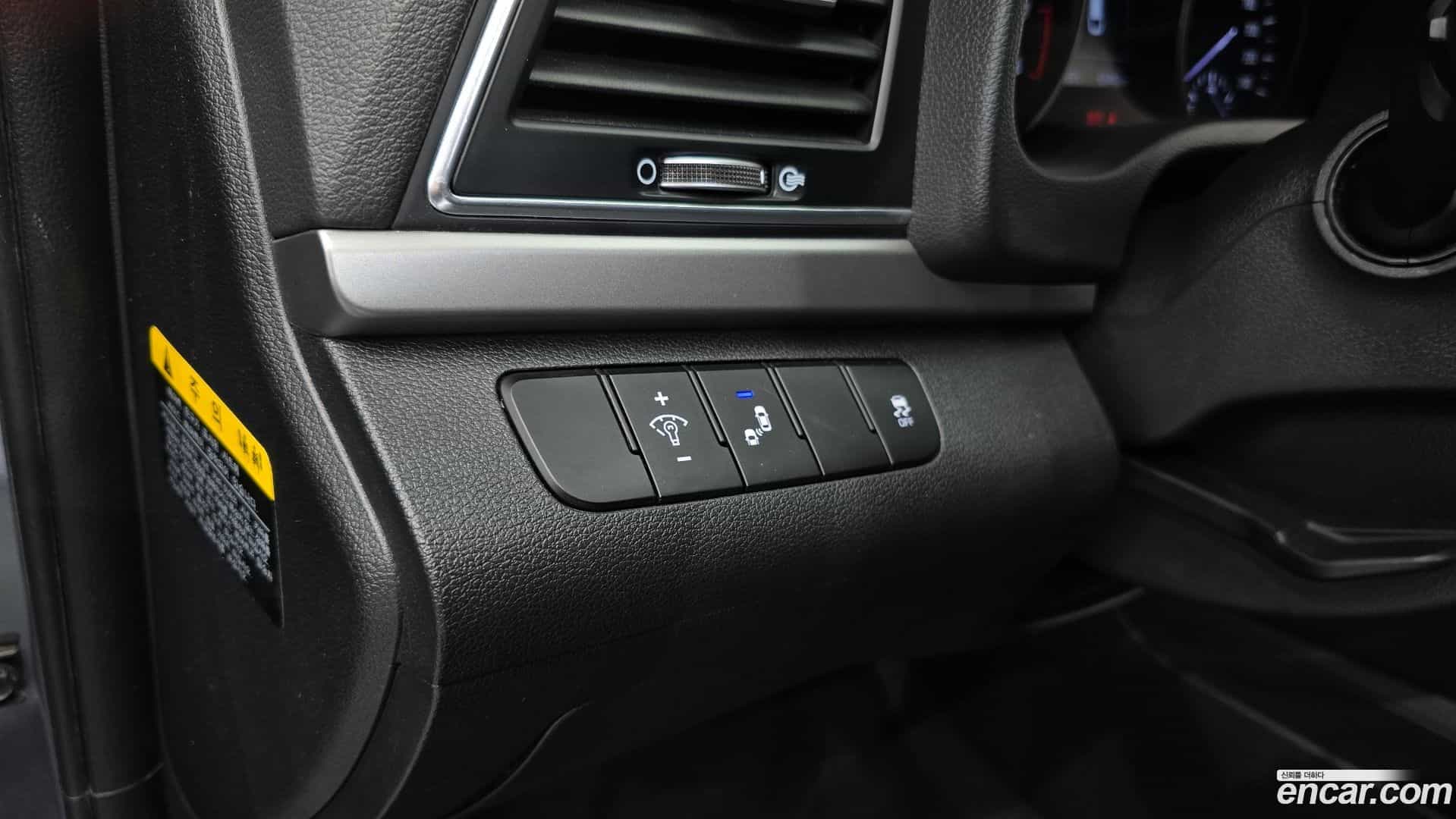 AVANTE Hyundai 2018.5-OPTION-020
