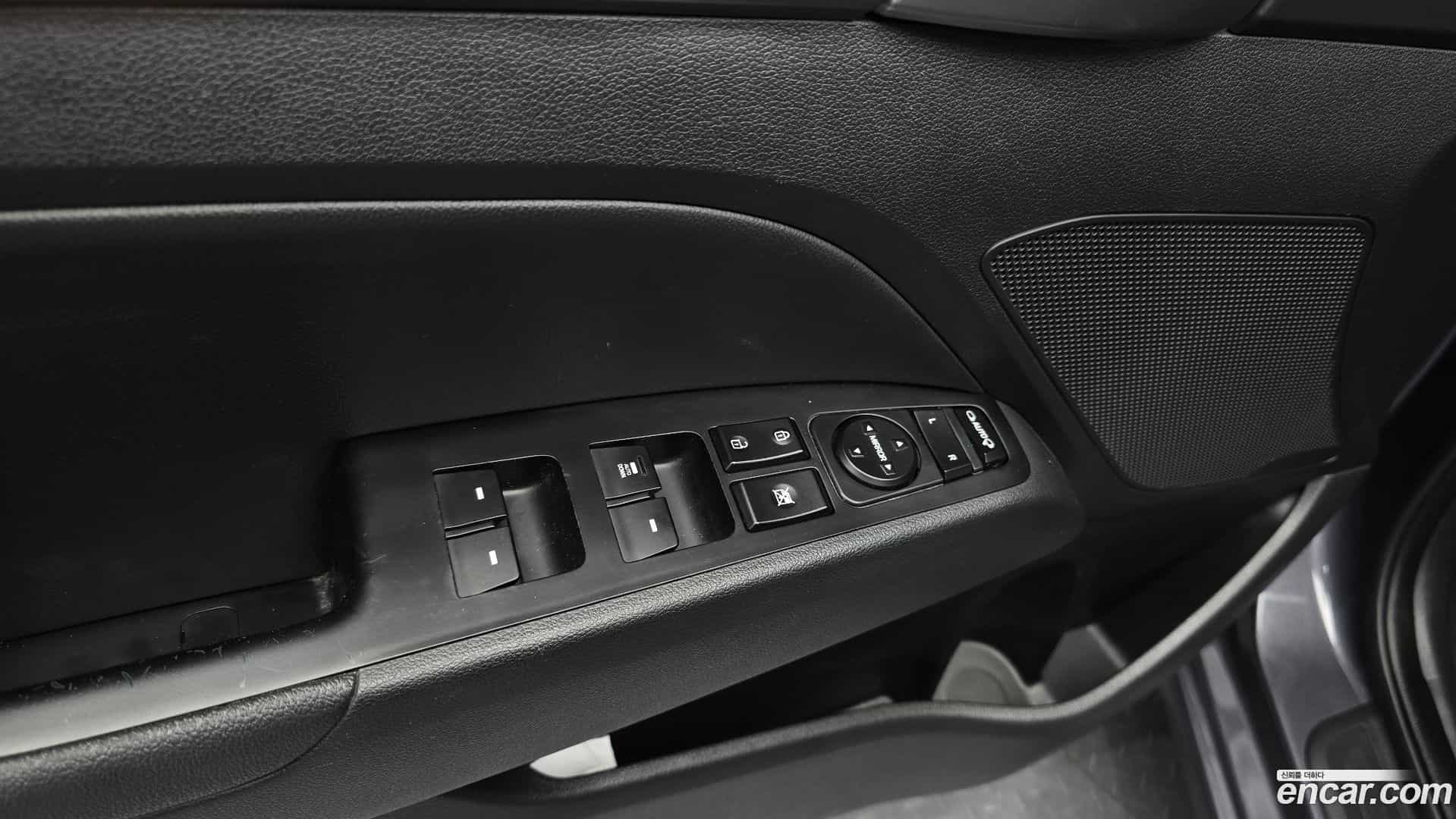 AVANTE Hyundai 2018.5-OPTION-021